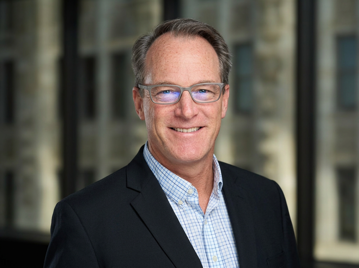 Tim Douglas, Founding CEO, Trained as an architect at Cornell, worked at Richard Meier & Partners, and SOM, then spent 20 years leading GTM & Sales at Autodesk and Procore before joining Roundhouse.