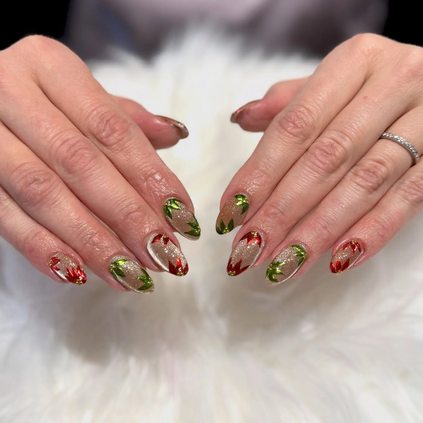 Glittery Christmas nails that shine all season long!

#nailsalon #Bellagionailsparaleigh  #RaleighNC #nails #christmas 

BELLAGIO NAIL SPA
📍8845 Six Forks Rd
  Raleigh, NC 27615 
☎️ (984) 232-8718
