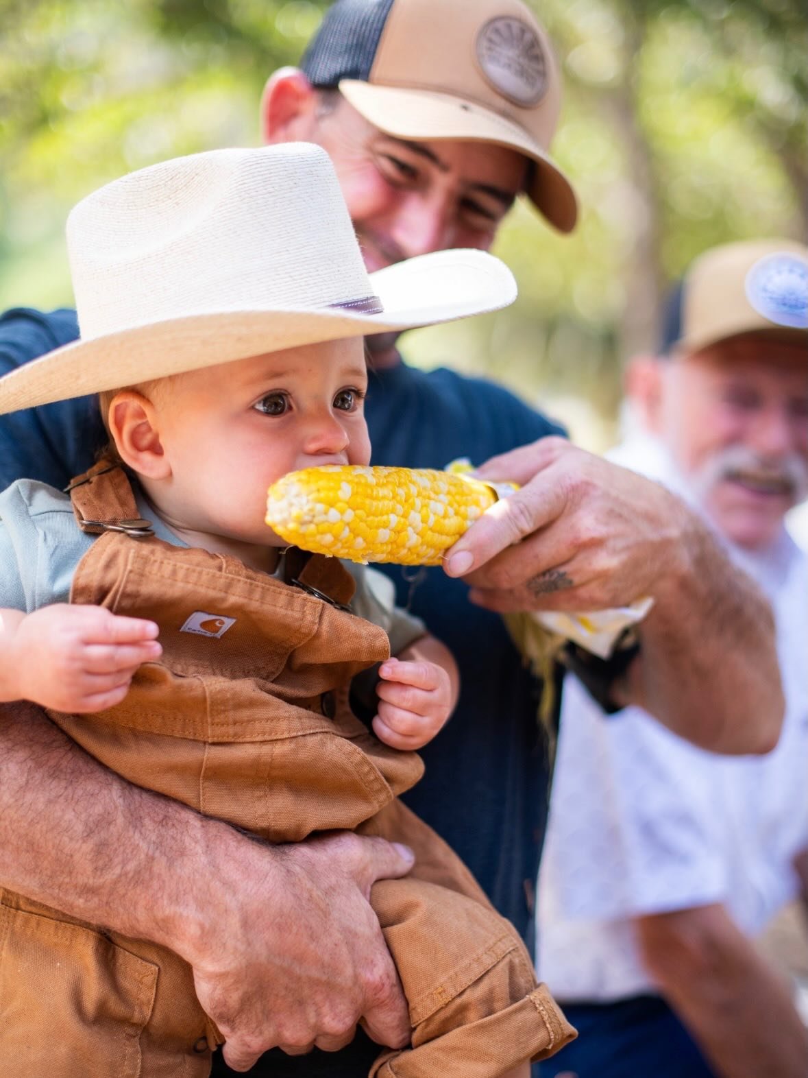 Shining the light on our partner and friends at Avila Valley Barn @avilavalleybarn! 🤠🧡🙌

Among locals, a smile forms on the face when Avila Valley Barn is mentioned. A favorite place to stop off and buy the freshest fruit and vegetables grown loca