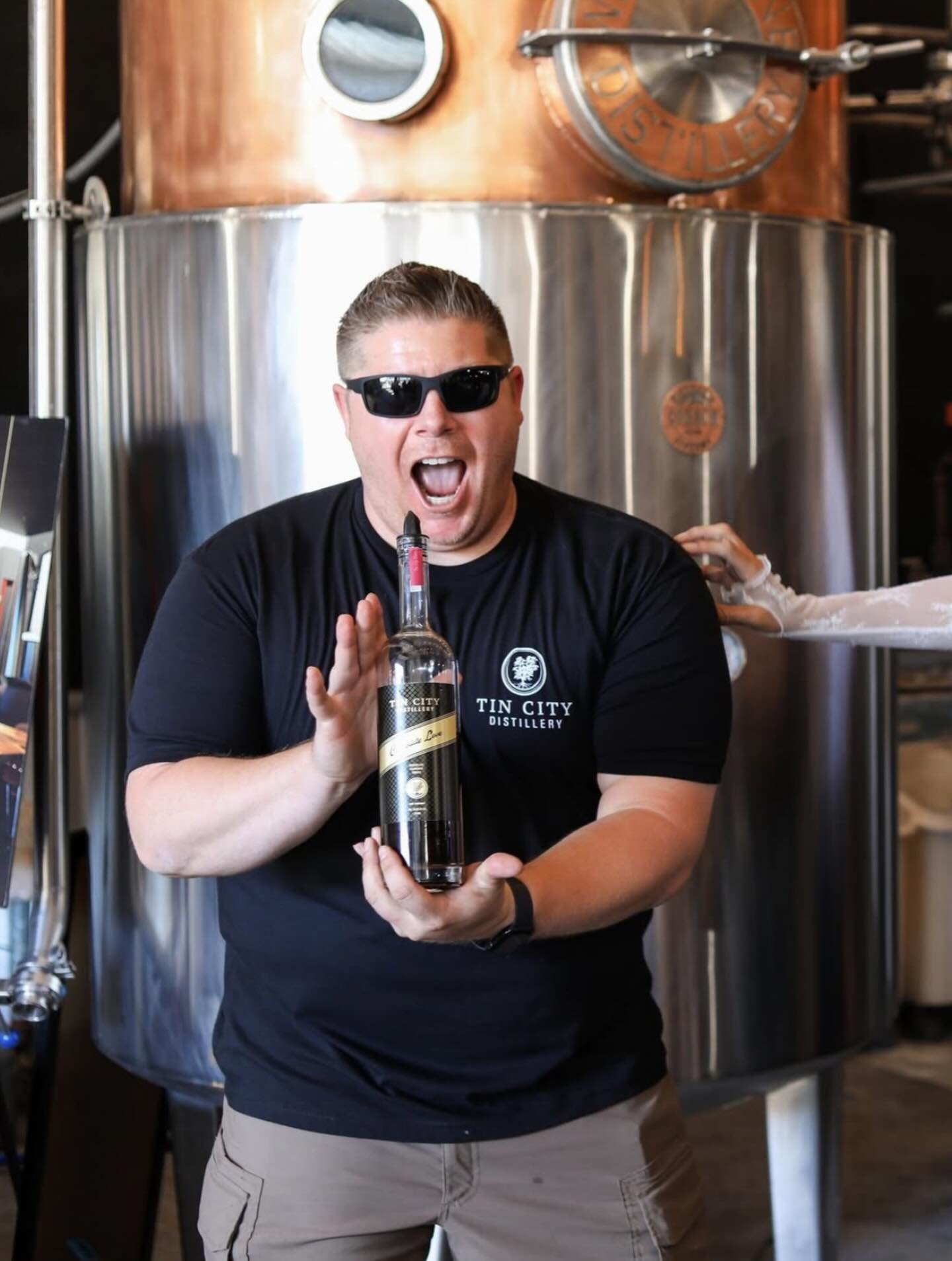 Welcoming Tin City Distillery @tincitydistillery to the FARMstead ED @farmsteaded trail and proud to have the fun bunch as a new sponsor! 🤠🥃🙌

At Tin City Distillery, their roots run deep - just like the enduring oak trees that define the Central 