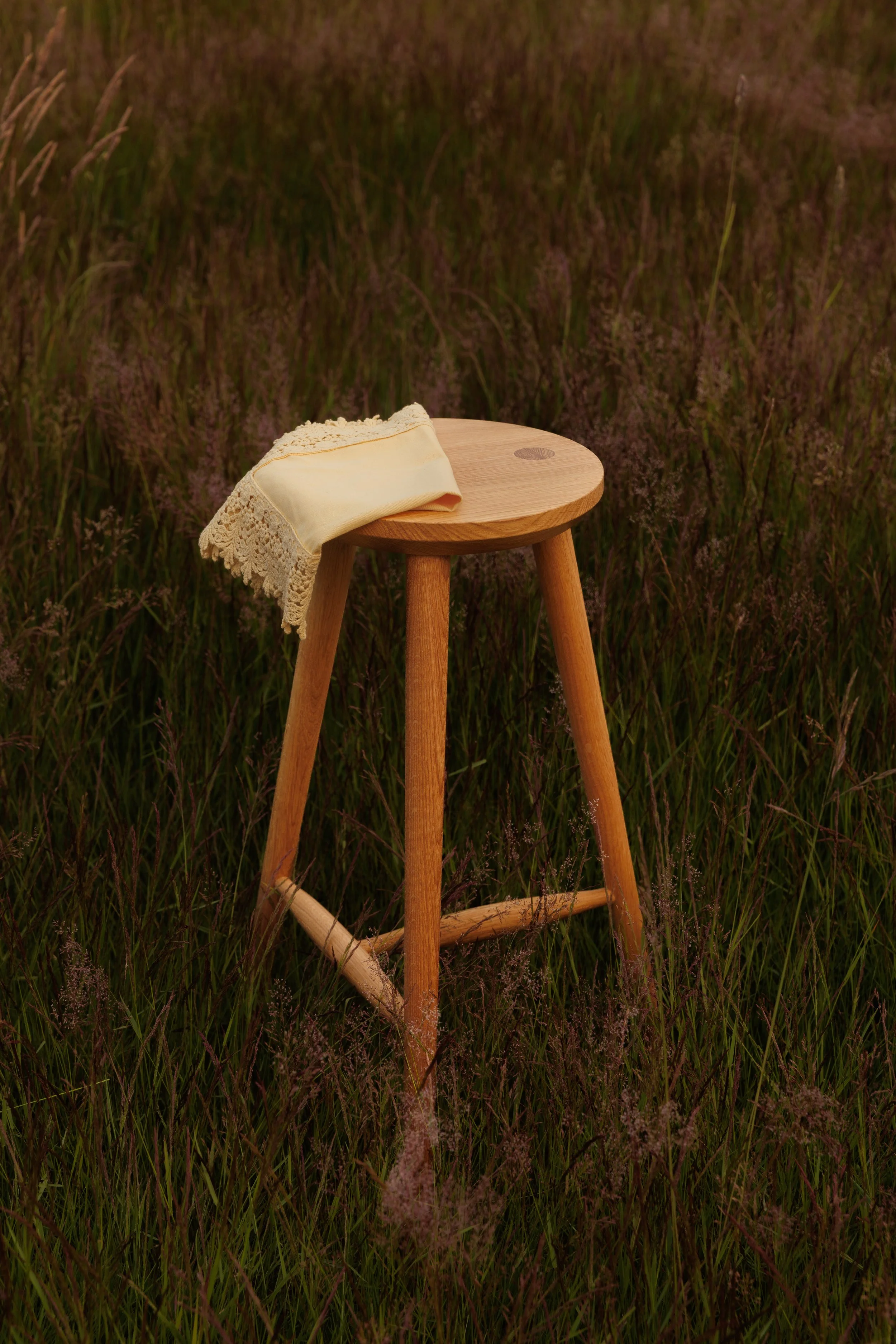LENB-06.26-CBS-Stool_Klaus-72DPI-11.jpg