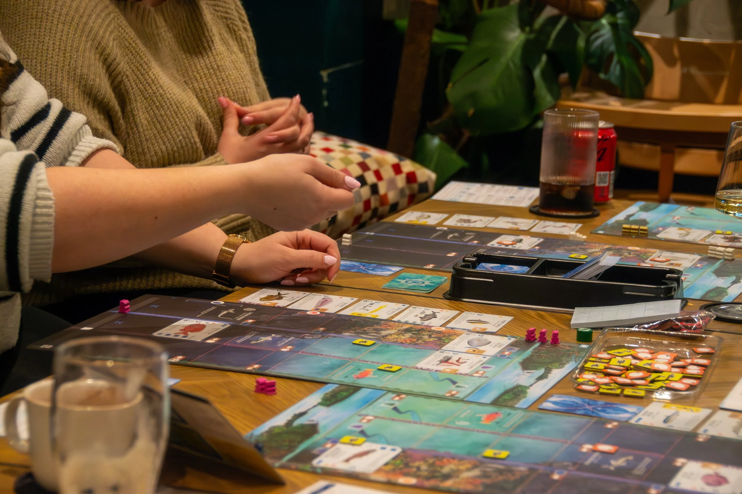 Finspan being played at Sip & Conquer. Photo by Jessica Hallam