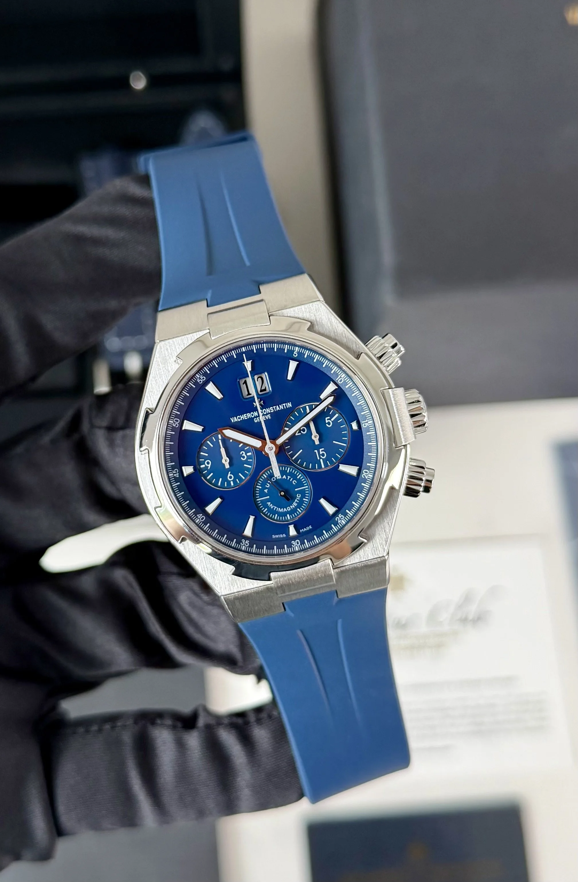 Vacheron Constantin Overseas Chrono With Blue VC Strap 49150/B01A-9745 Full Set
