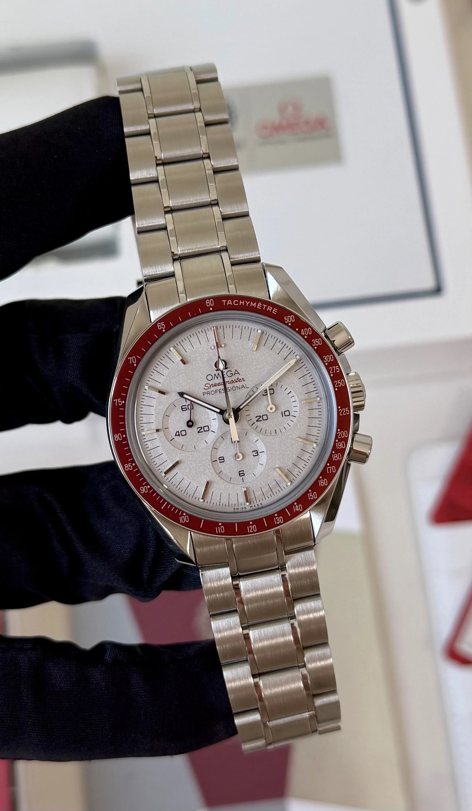 OMEGA Speedmaster “Tokyo 2020 Rising Sun” 522.30.42.30.06.001 42mm Full Set