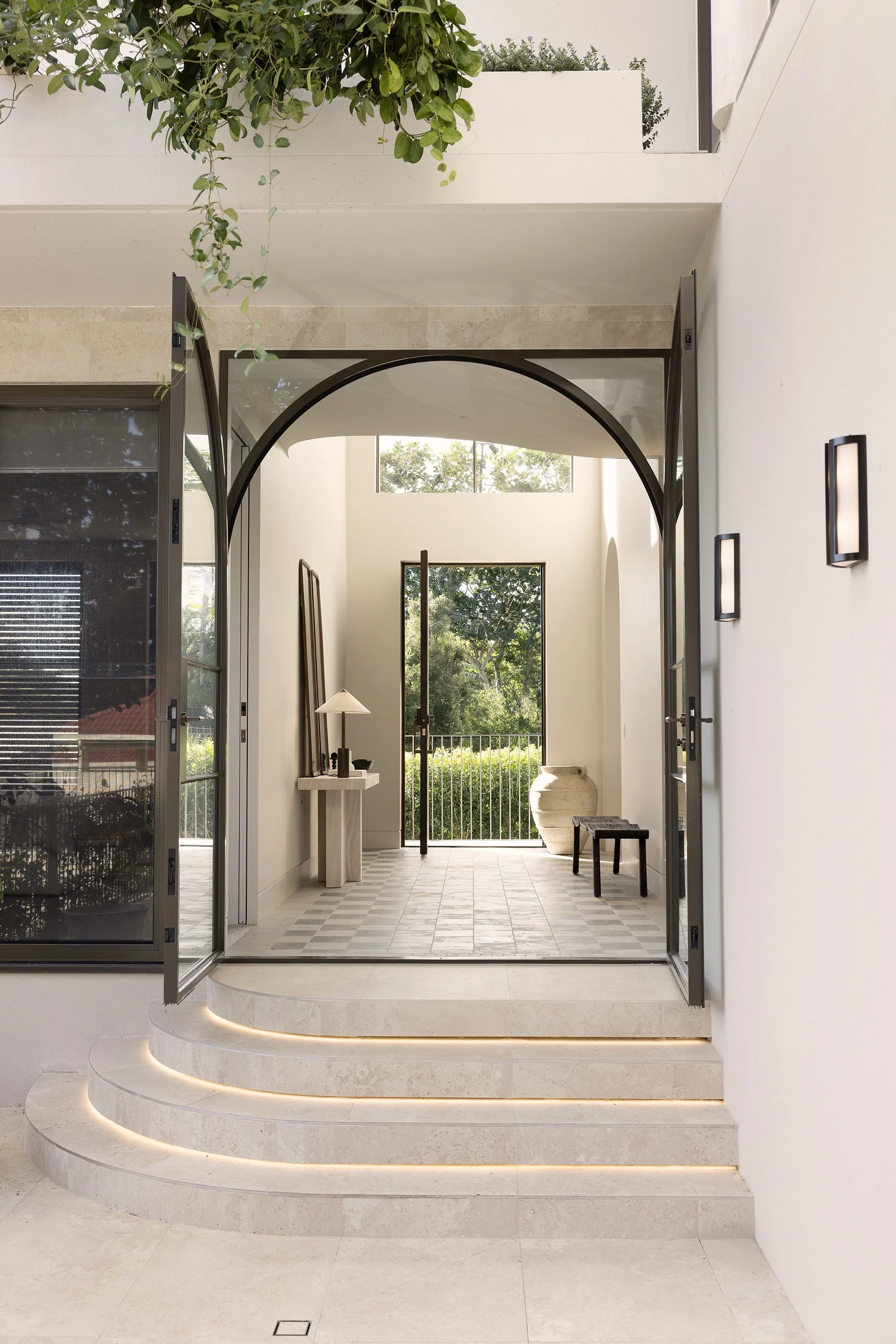 Aloomba Editorial 23 LR.jpg