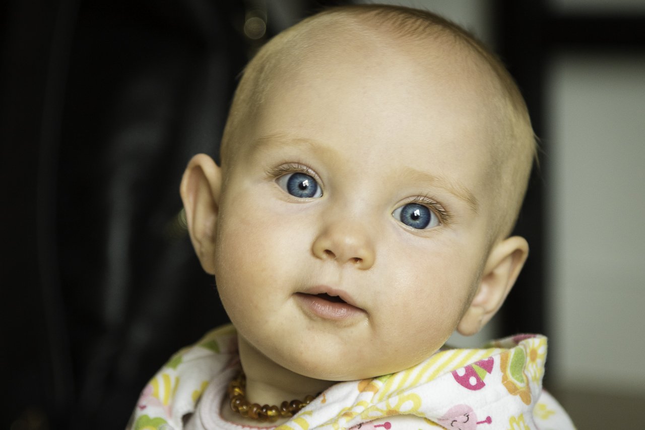 quinn-taplin-baby-portrait-blue-eyes-closeup.jpg