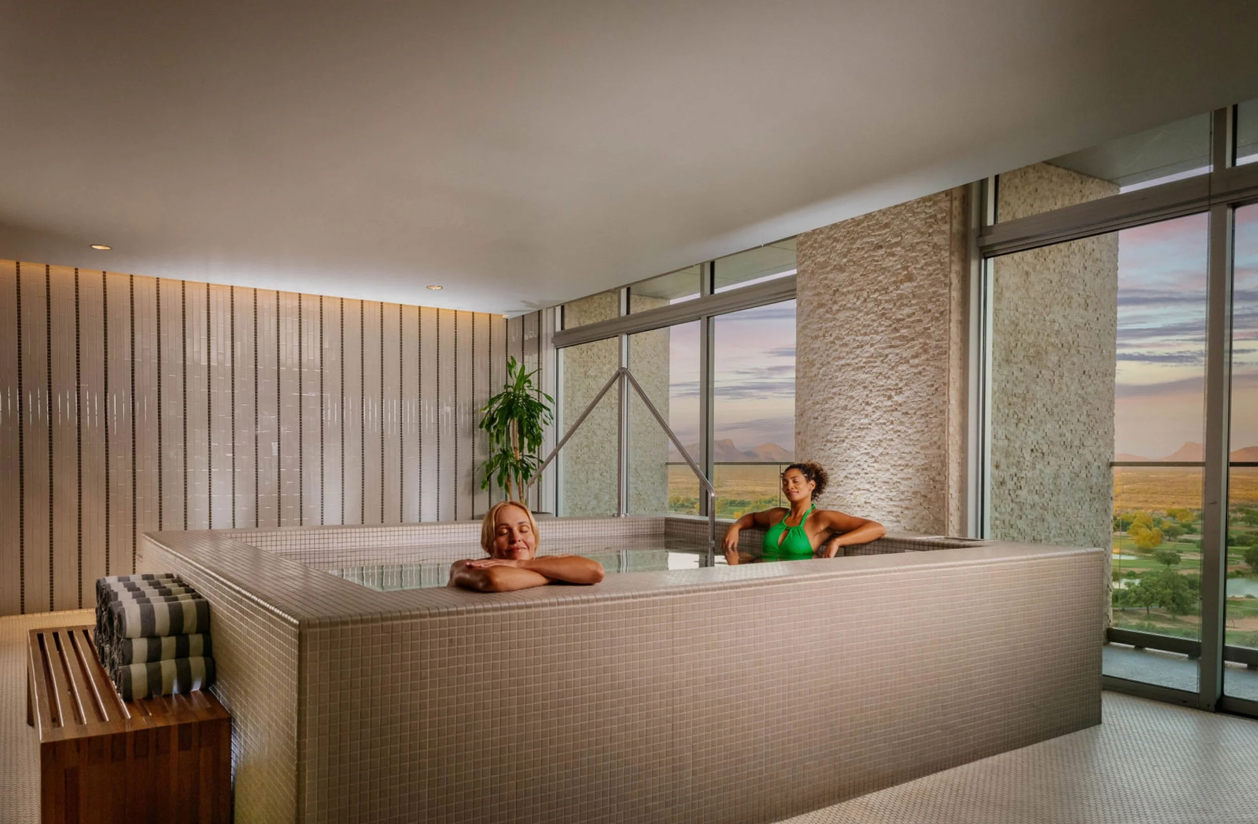 quinn-taplin-talking-stick-resort-spa-interior.jpg