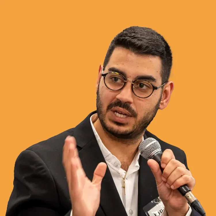  Jonathan Elkhoury:  
The TRUTH About Minorities in Israel with Gay Lebanese Christian Activist Jonathan Elkhoury
 
 
  View Interview Transcript
 