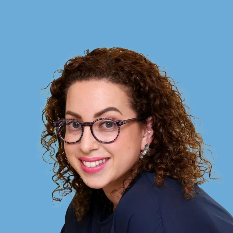   Melinda Strauss:  
“The Jewish TikTok Mom” Melinda Strauss Showcases Modern Orthodox Life
 
 
  View Interview Transcript
 