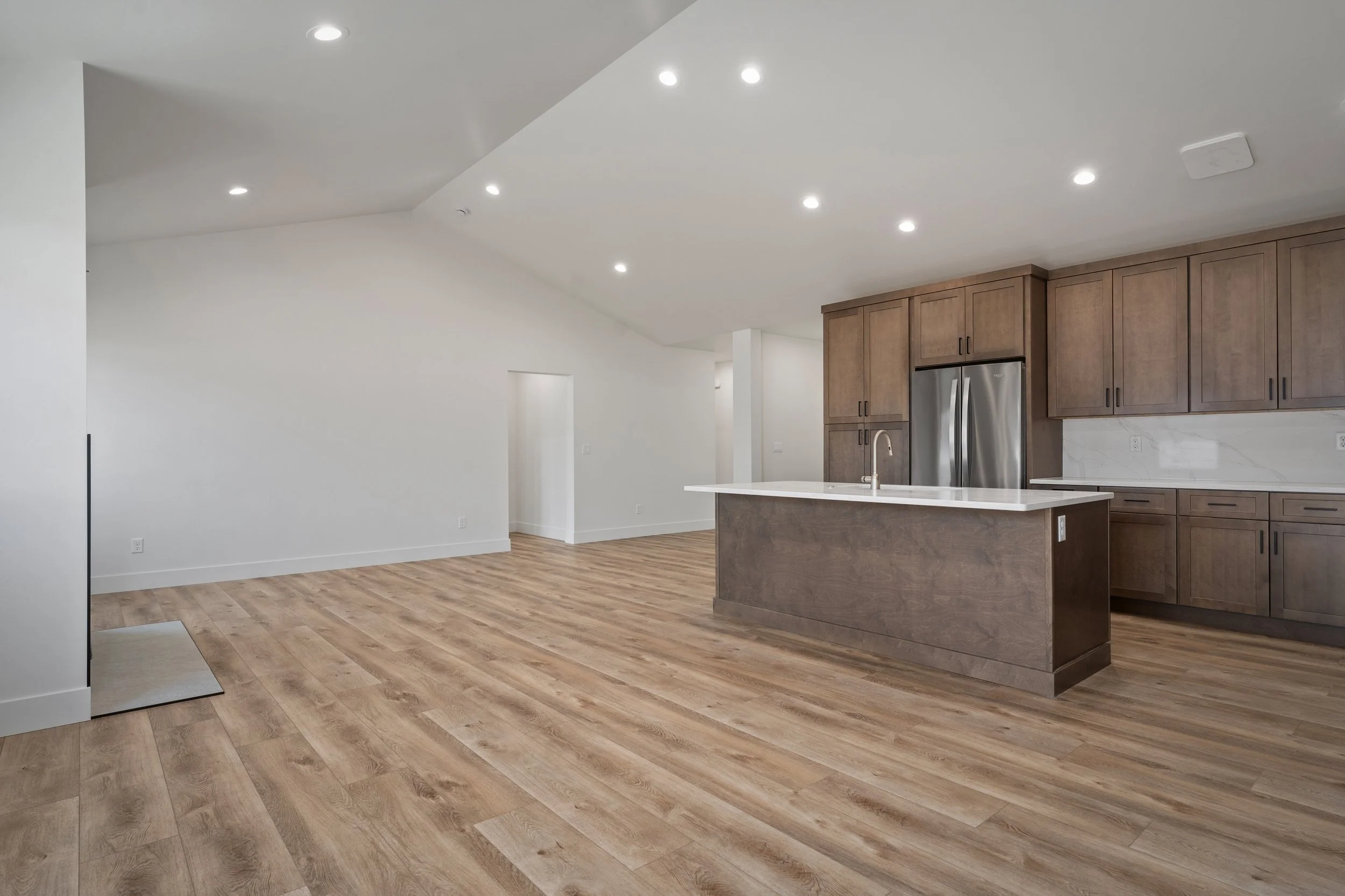 18-8841 Jess Dr-18.jpg