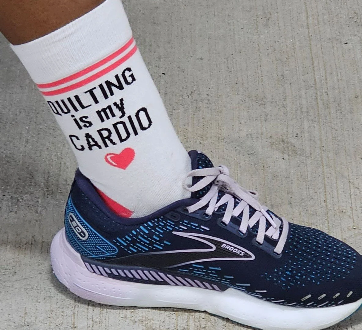 Collaborative quilting, quilts bees, community of quilters, begining quilters, charity quilters, quiting lessons, private quilting lessons, group quilting lessons. Quilt artist, quilt teacher.