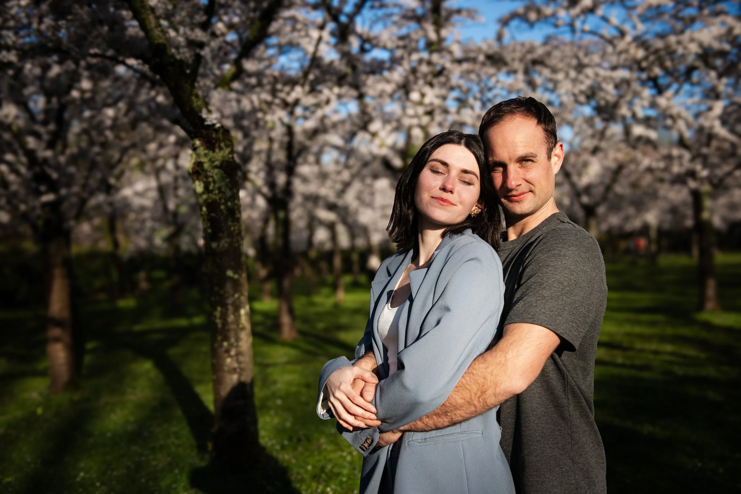 couple-embracing-cherry-blossoms-spring-in-amsterdam.jpg.jpg