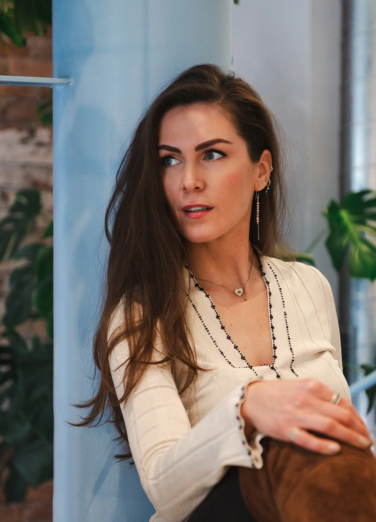 woman-portrait.close-up-cafe-amsterdam-zuid.jpg.jpg