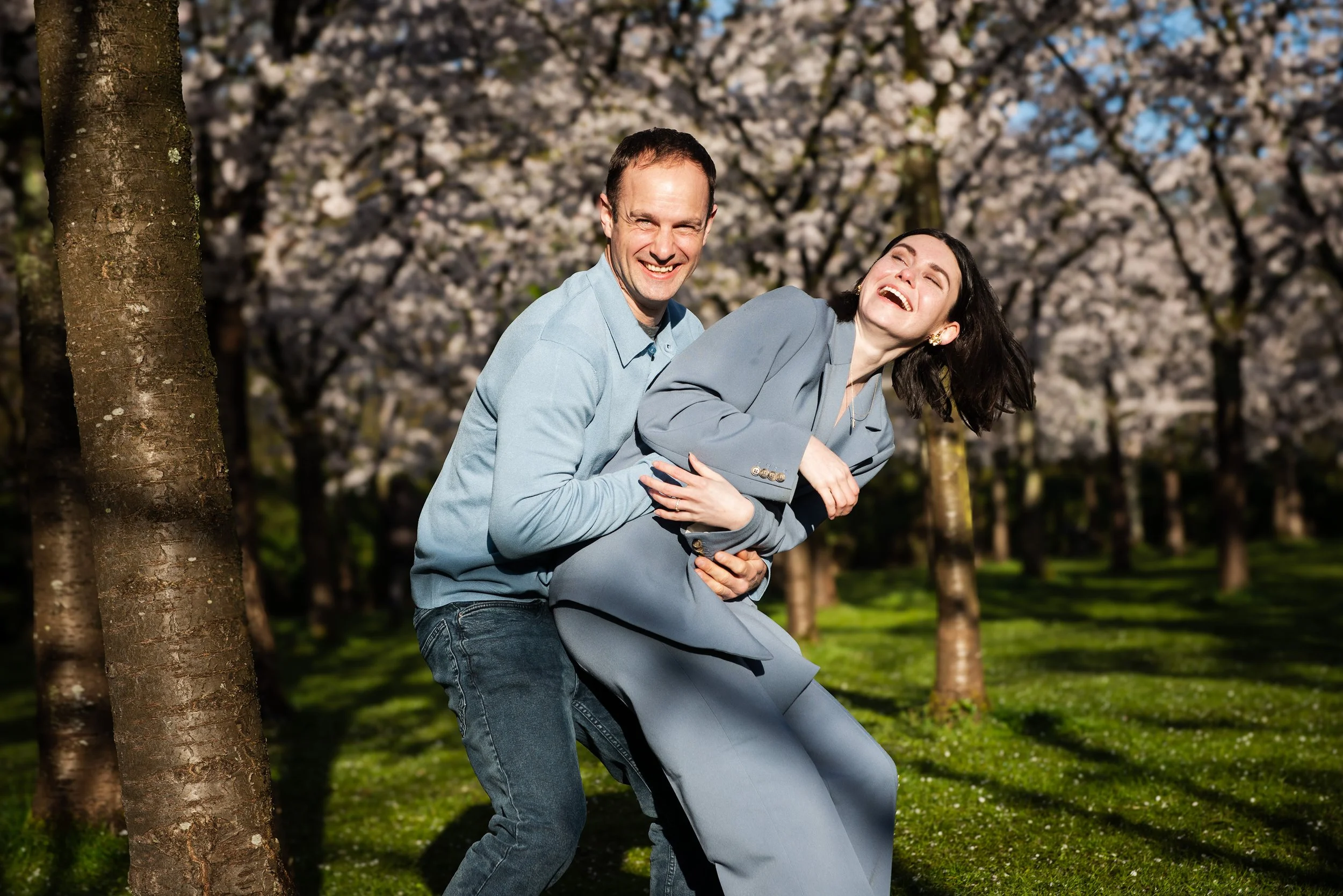 couple-cherry blossoms-spring-photoshoot-amsterdam.jpg.jpg