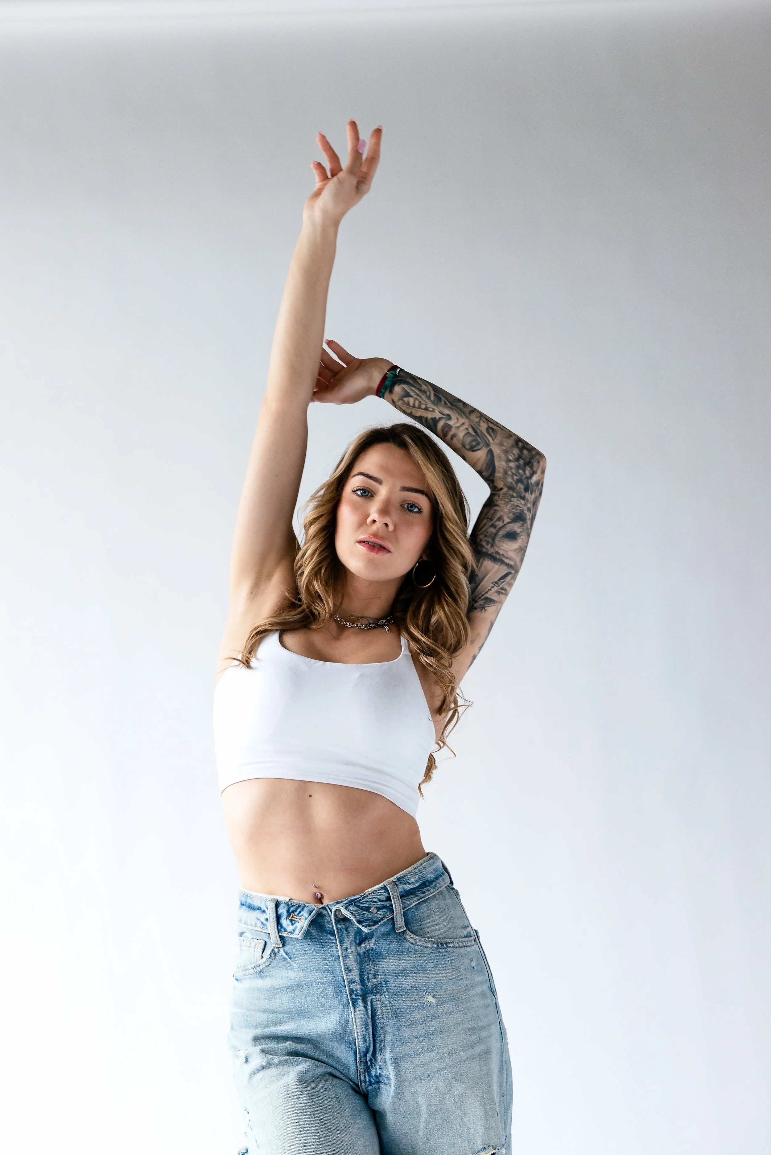 Izabela Bartnicka Photography, portrait photography, photographer Amsterdam, female photography, fashion, portrait, photoshoot in the studio,  clean model portfolio photoshoot