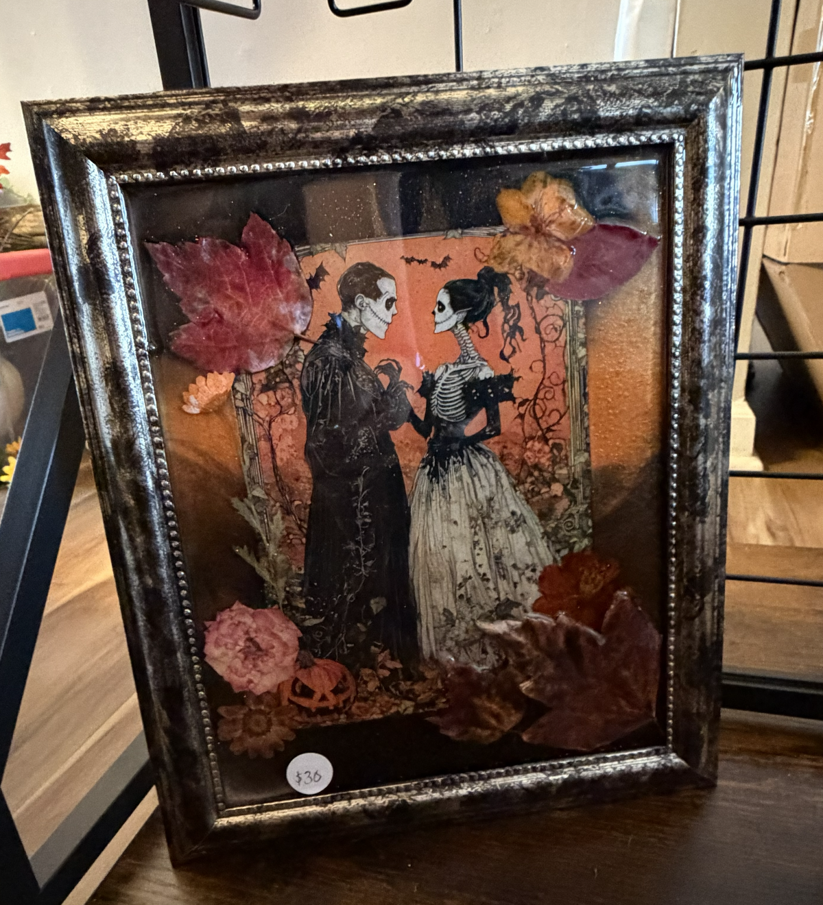 Skeleton Couple Frame