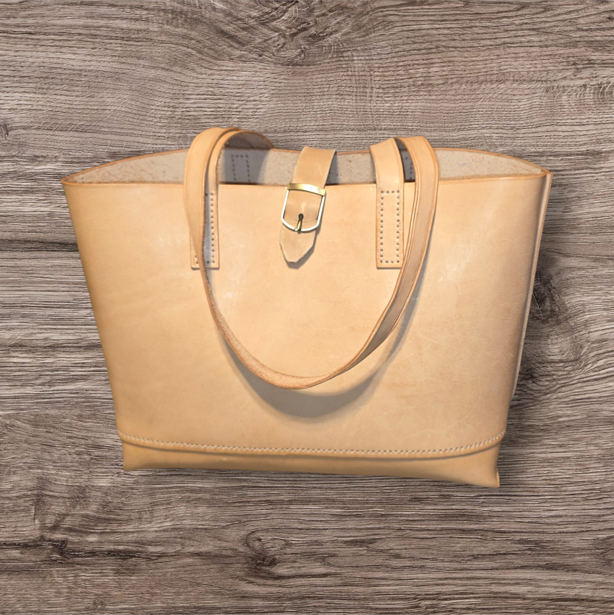 Big Leather Handbag 2.png