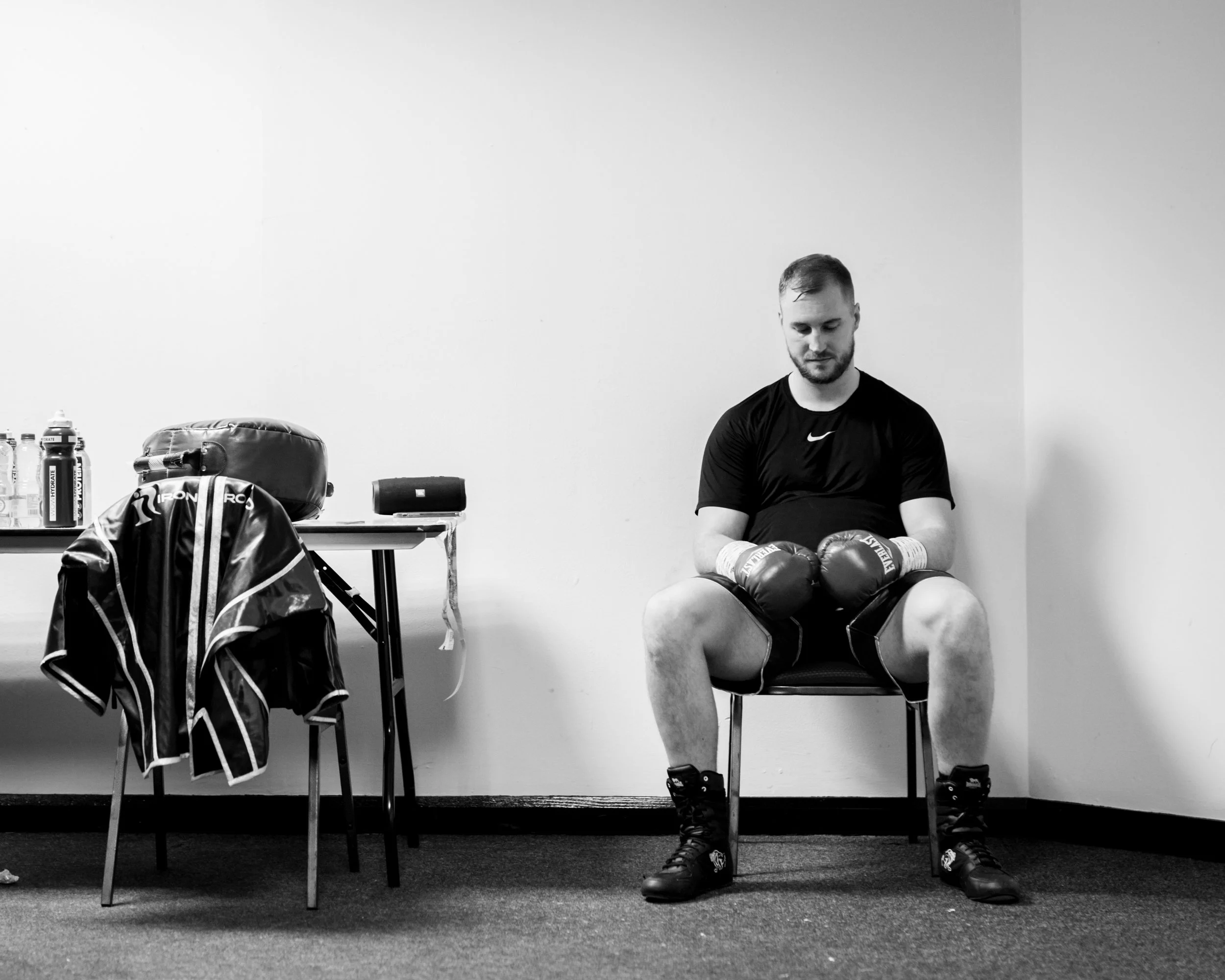 Otto Walin waits to fight