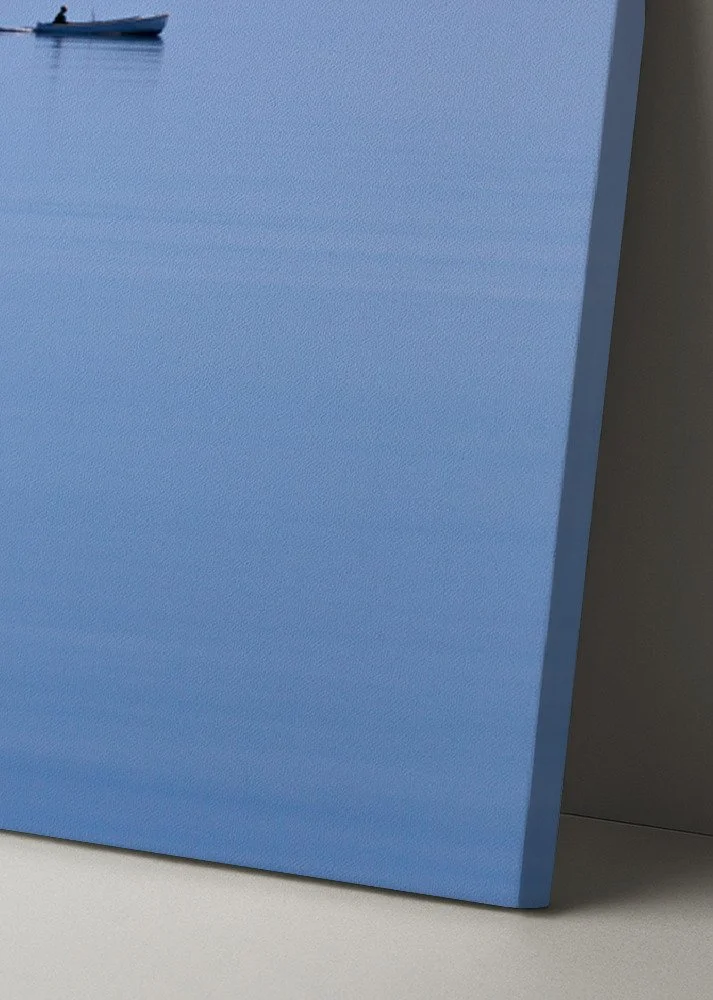 minimalist-boat-scene-in-blue-gotlandcanvas-1876.jpg