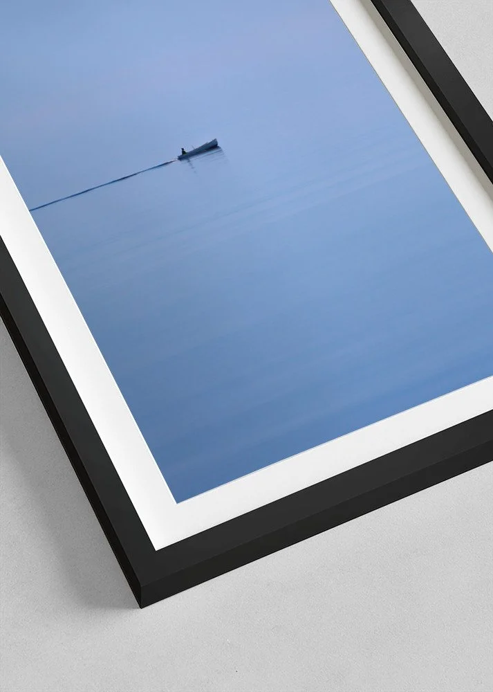 minimalist-boat-scene-in-blue-gotlandframedartprint-1407.jpg