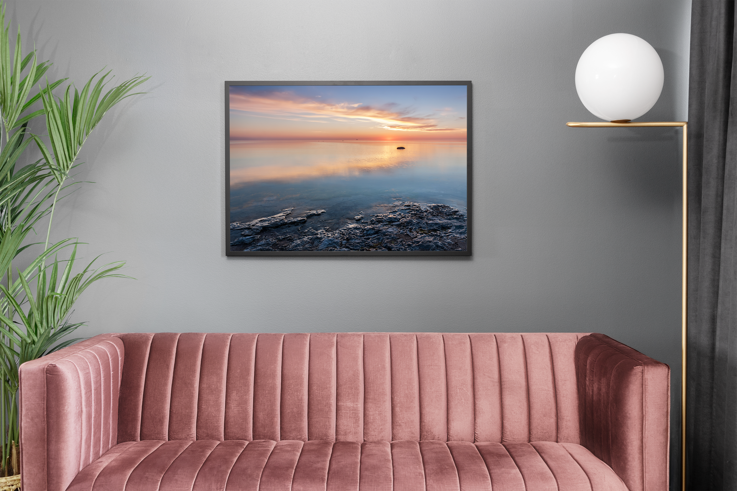 gotland-unbroken-horizon-sunrise-sea.wall.png