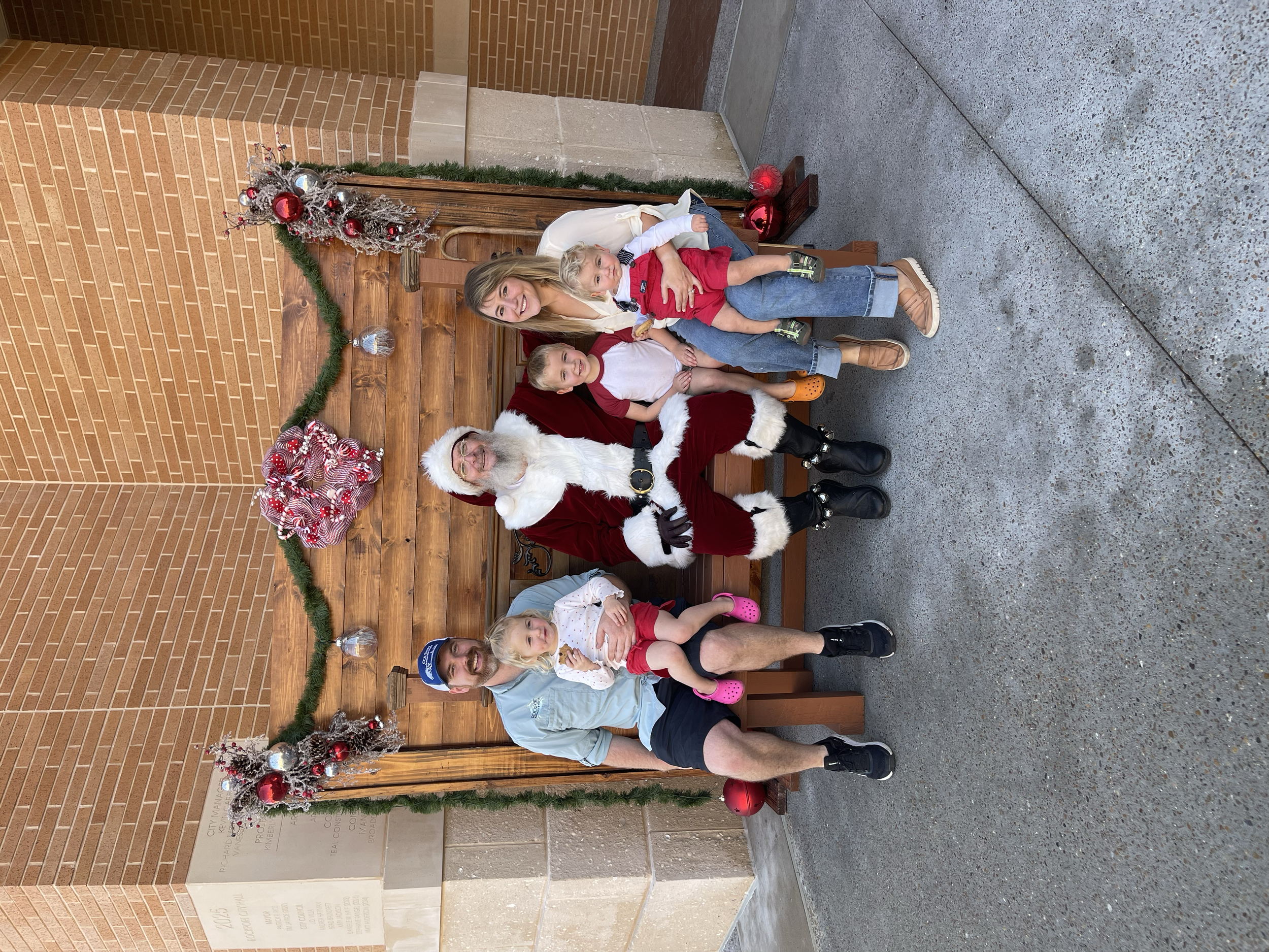 "Cocoa, Cookies, and Carols" brought the season's festivities to the courthouse steps. The Rockport Parks and Recreation Department did a wonderful job of spreading holiday cheer in our community this year.