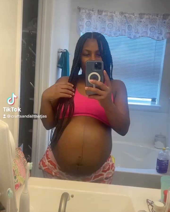 Happy Thursday, Divine Ones!✨
.
Have you heard?! Our Hair &amp; Body Butters are BACK after a short summer hiatus.☺️
.
Here are some of our favorite videos/photos from our Divine Ones over the last year or so!
.
Our Hair &amp; Body Butters are all na