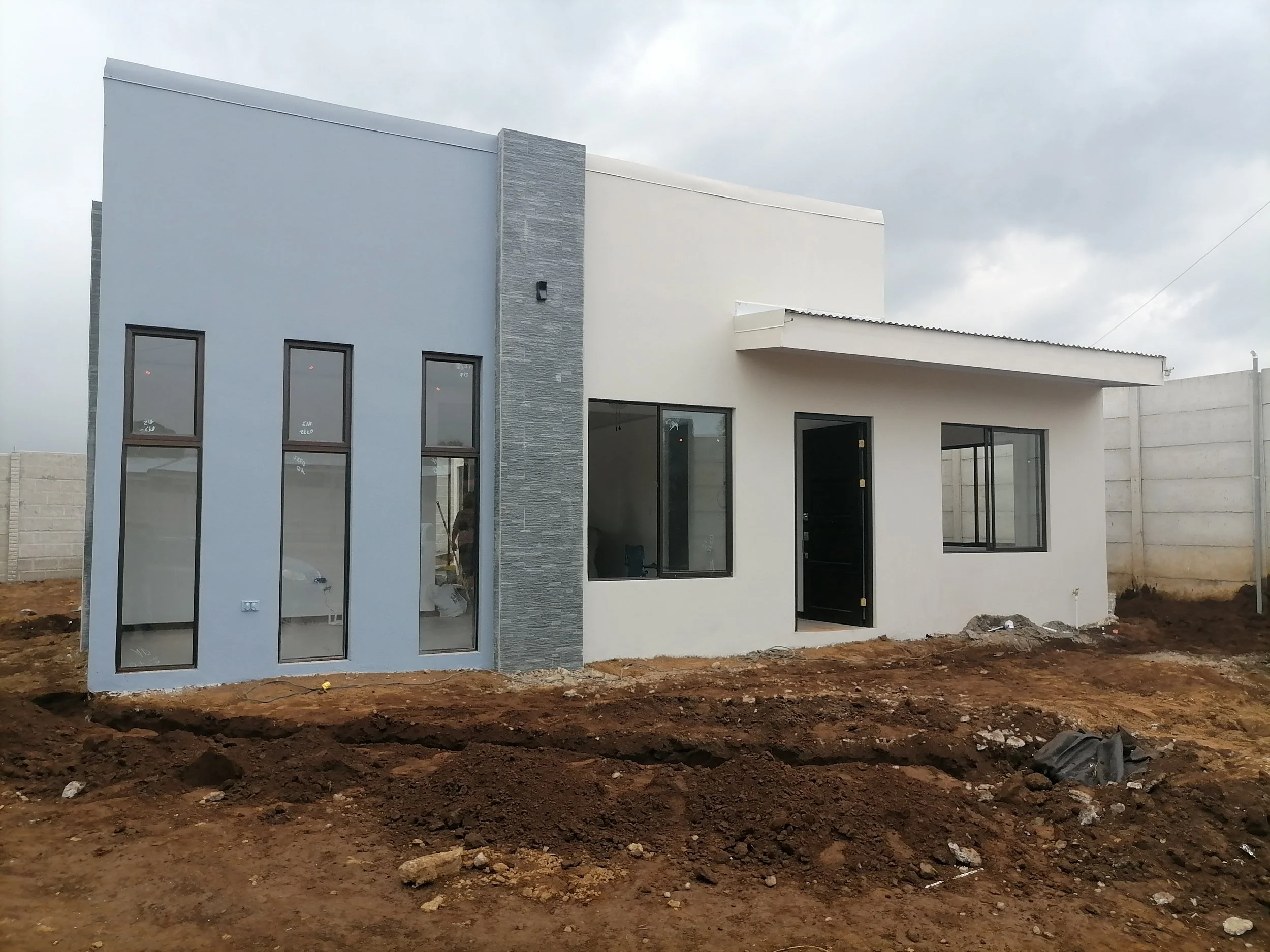 Nombre: Proyecto Casa Grecia-Alajuela
Área: 105 m2 
Sistema Constructivo Prefa-Block