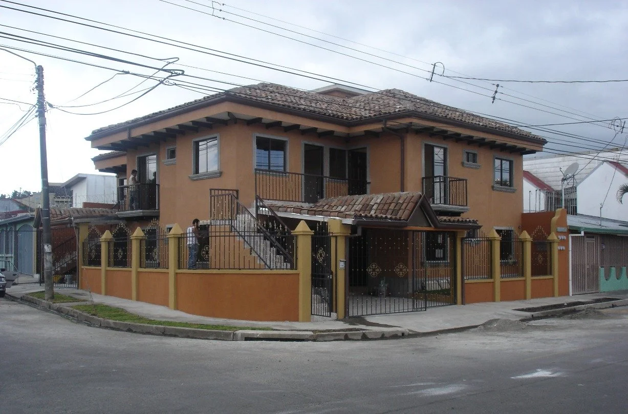 Nombre: Apartamentos Parque de la Paz
Área: 380 m2 (Seis apartamentos)
Sistema Constructivo Mamposteria.