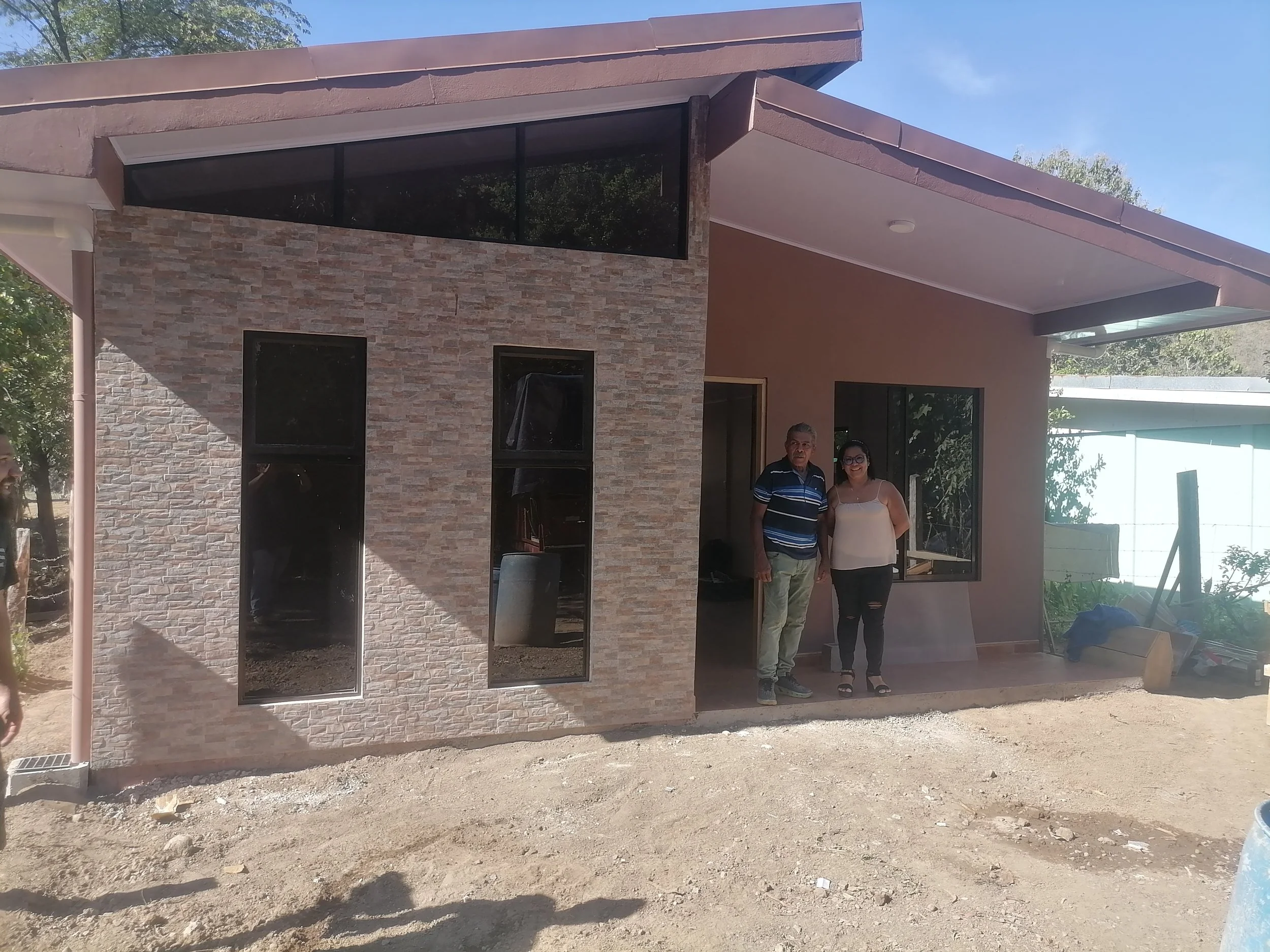 Nombre: Proyecto Casa Paquera- Puntarenas
Área: 54 m2 
Sistema Constructivo Prefa-Baldosa