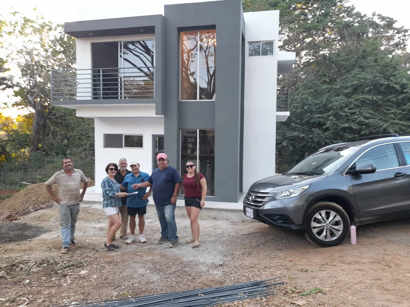 Nombre: Proyecto Casa Tango Mar Cobano – Puntarenas
Área:  105 m2
Sistema Constructivo Mampostería- Liviano