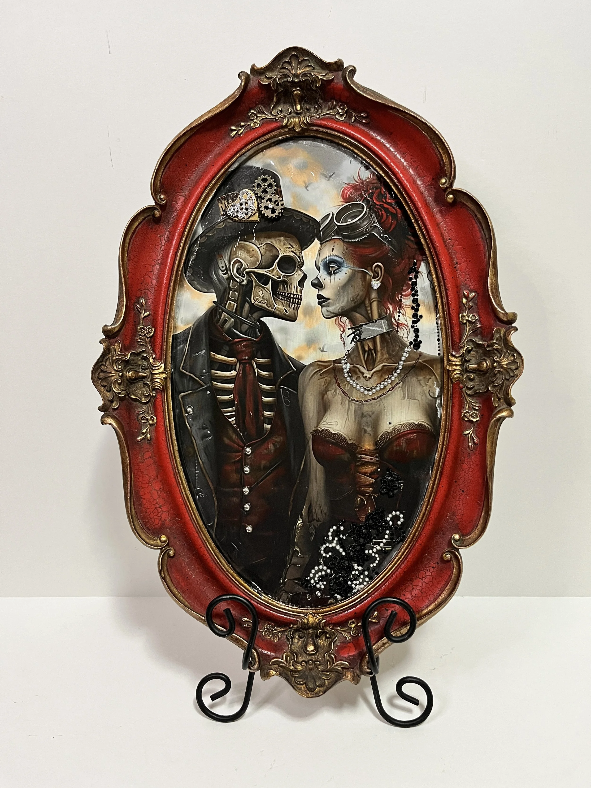 Crimson Skelly Couple Oval Decor