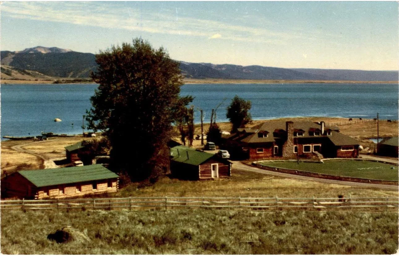 Old Postcard of the Staley Spring Lodge, which burnt down in 20XX