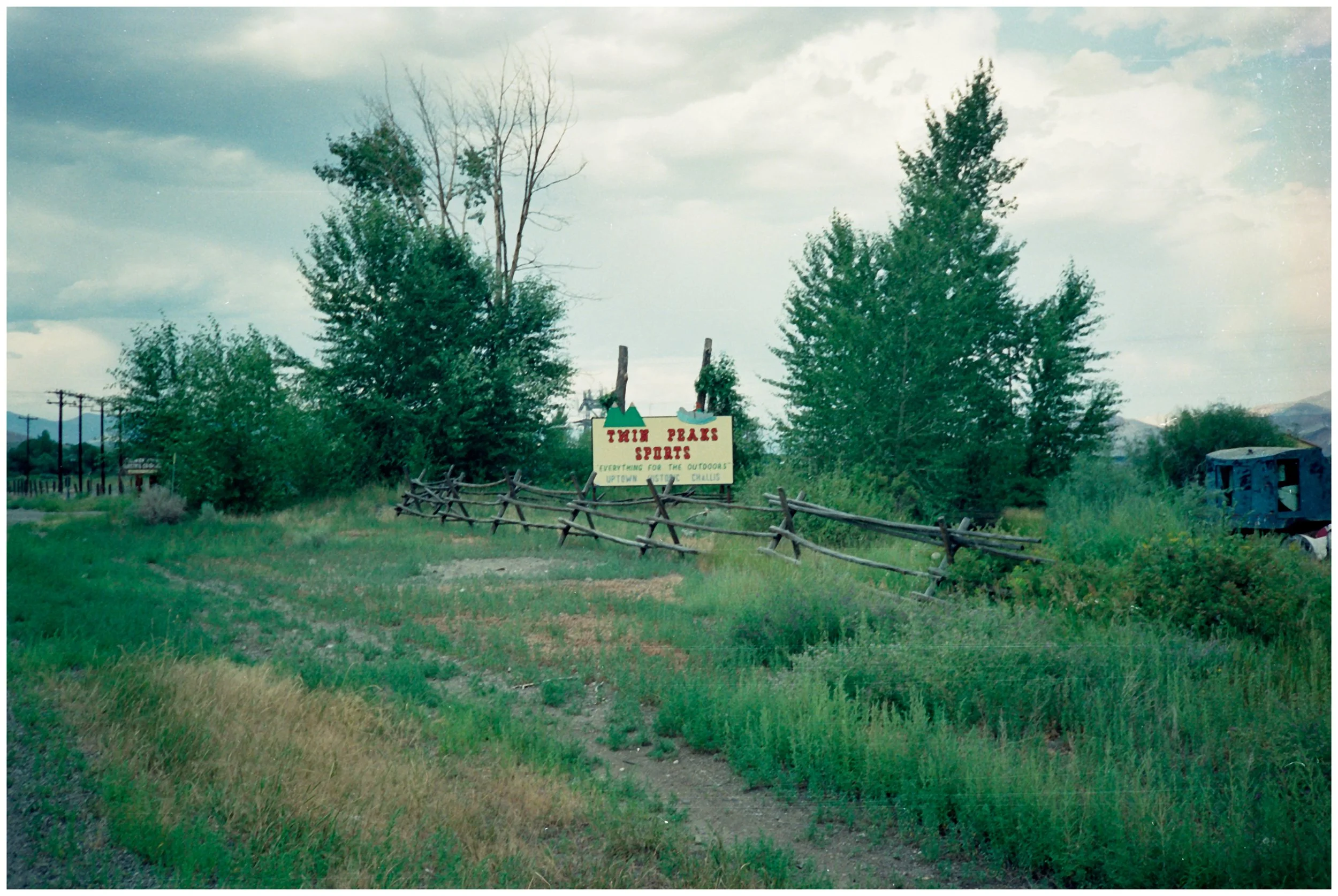 014. Twin Peaks Sign Near Challis.jpg