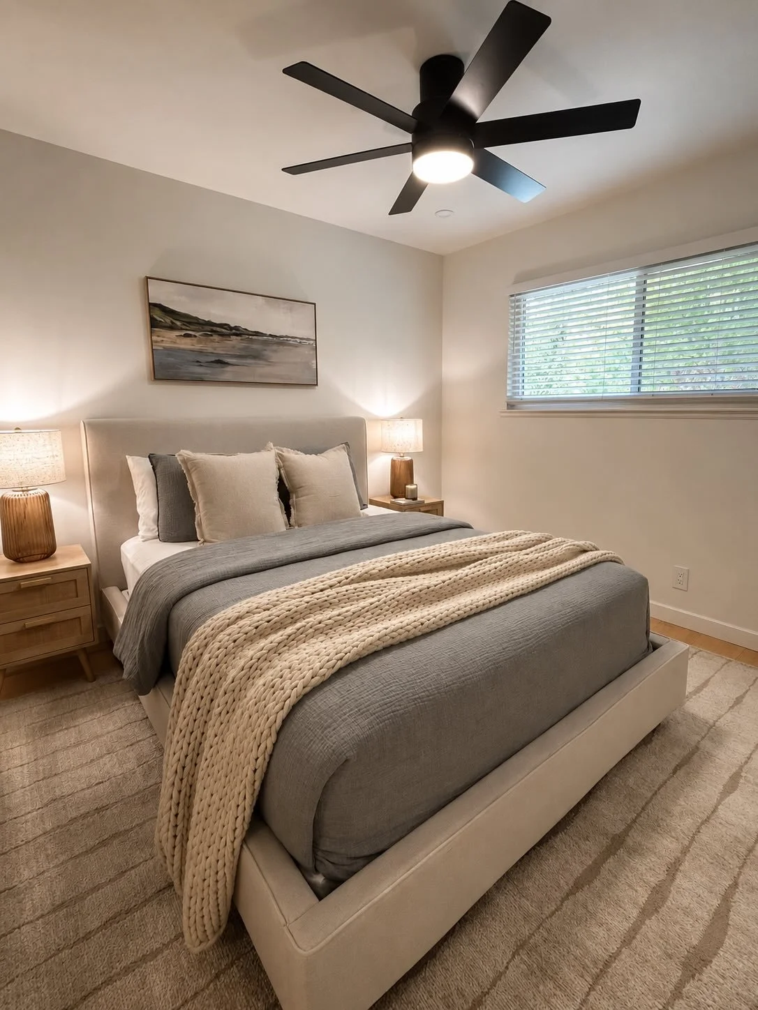 After ➝ Before. A reminder it doesn&rsquo;t take much to transform a space. A few intentional updates, layered textures, and thoughtful styling can completely change how a room feels.

Thank you to @sonoma_county_home_group for trusting me with your 
