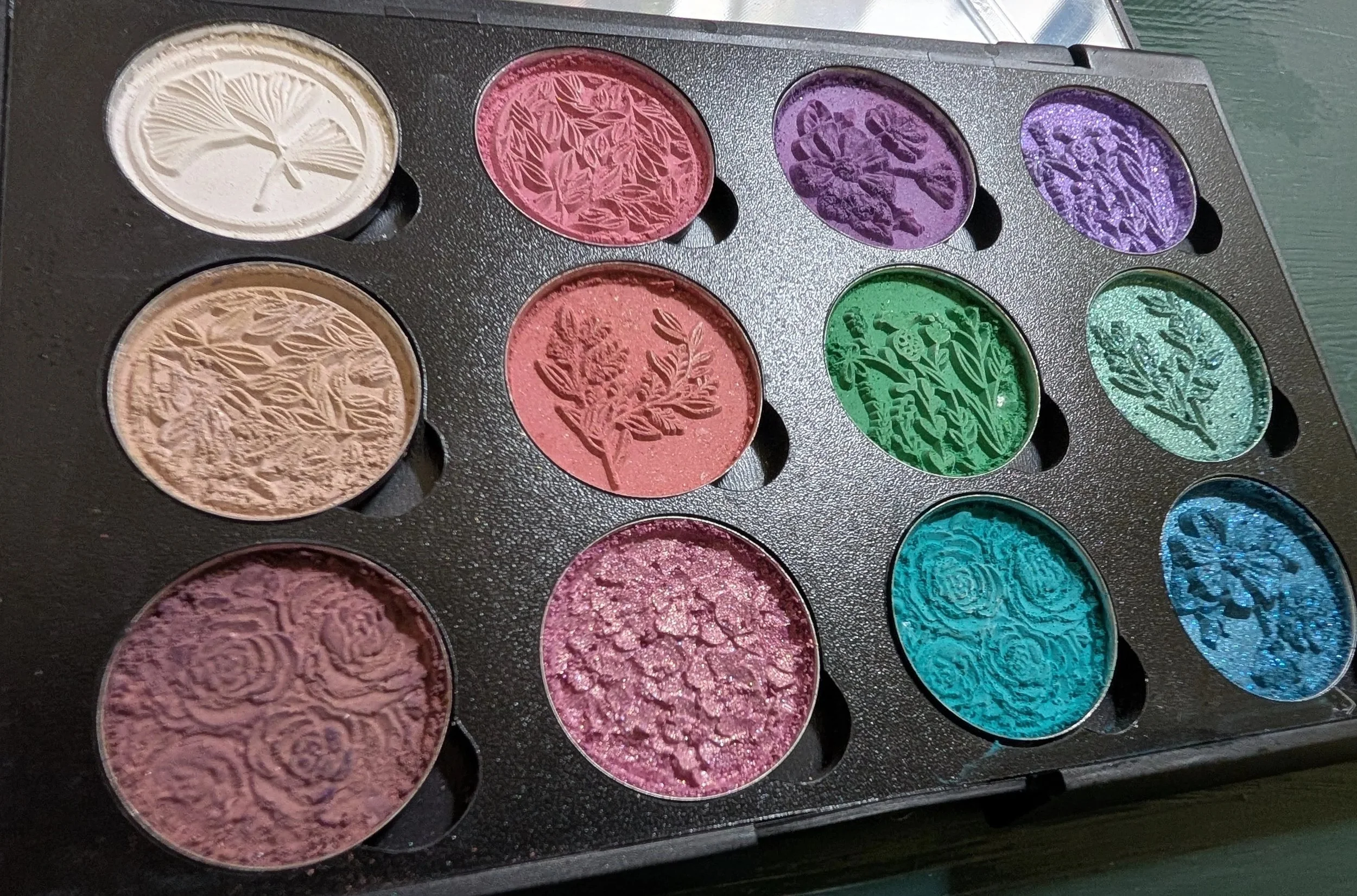 Light Eyeshadow Palette