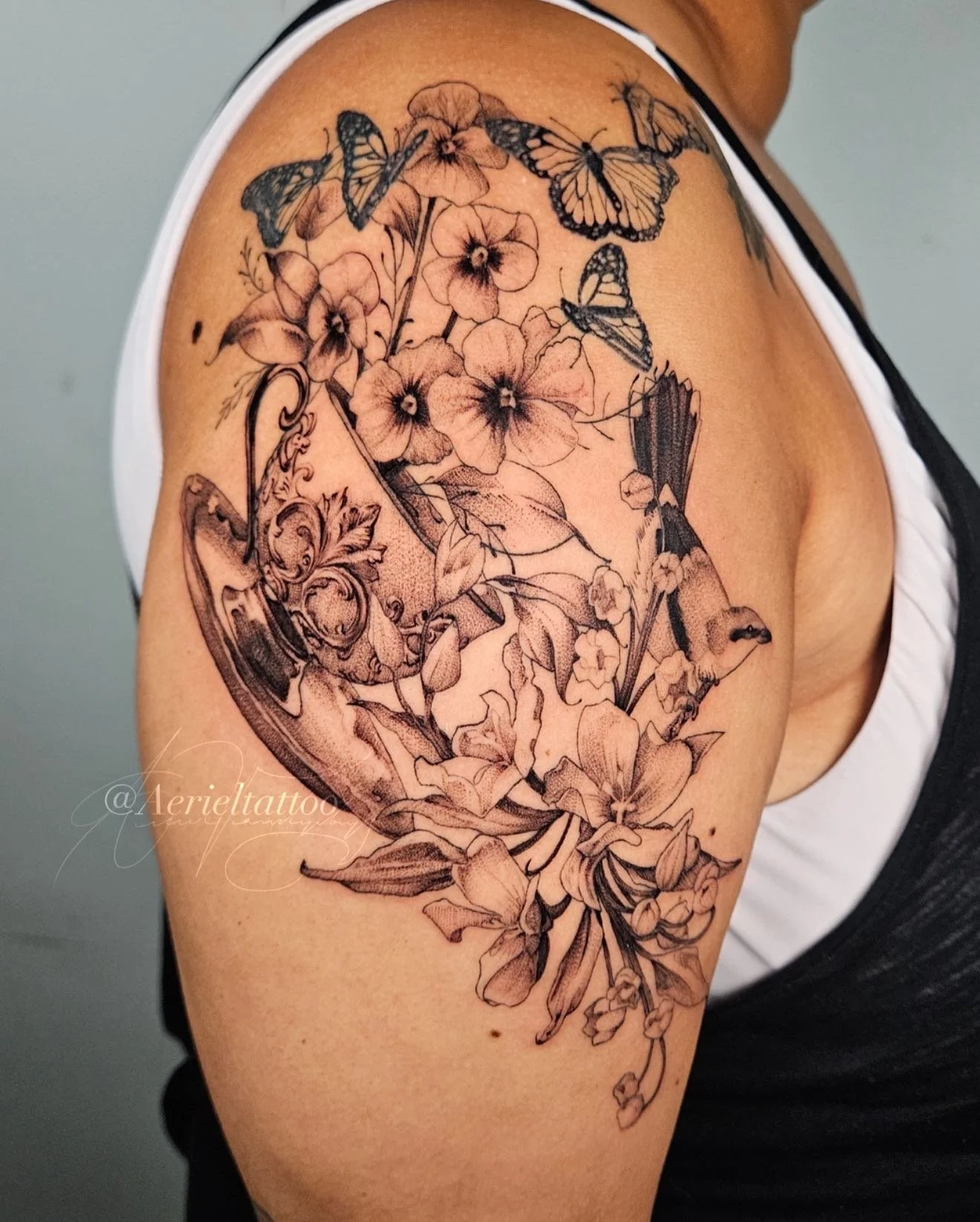 8 hrs fineline peice 🤩 we split this up into two half day sessions for my clients comfort - don&rsquo;t forget to ask if you&rsquo;re worried you won&rsquo;t be able to sit through a long session. Splitting up appointments are a great way to help wi