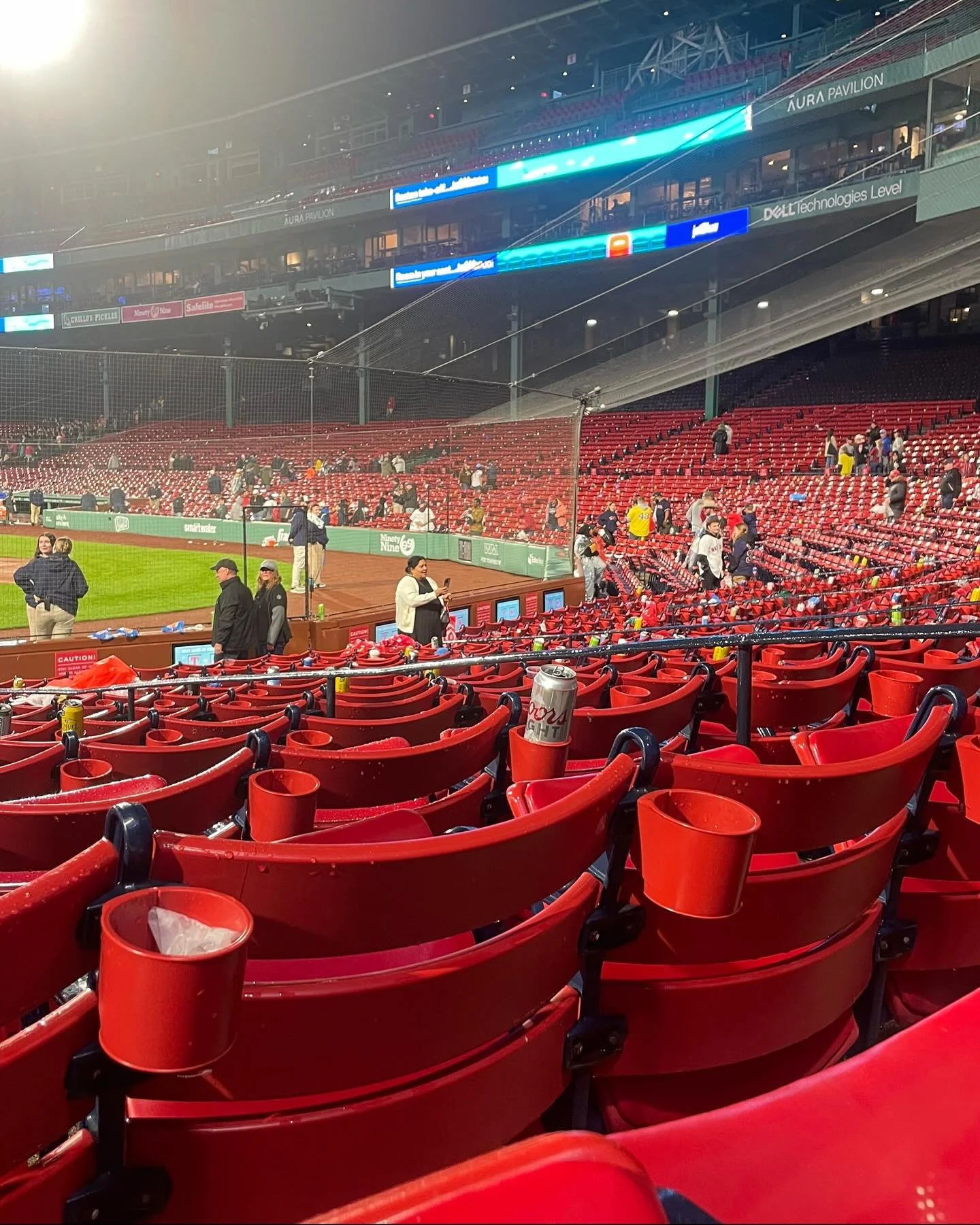 echos of summer 

#summer #endofsummer #ifykyk #boston #itay #morganwallenconcert #blockisland