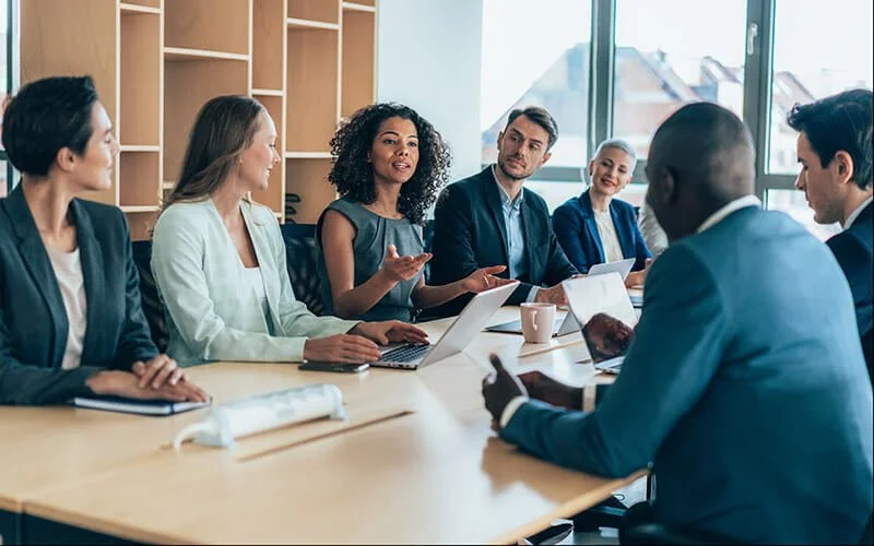 Sarah Colgate_ How-to-run-effective-team-meeting.jpg