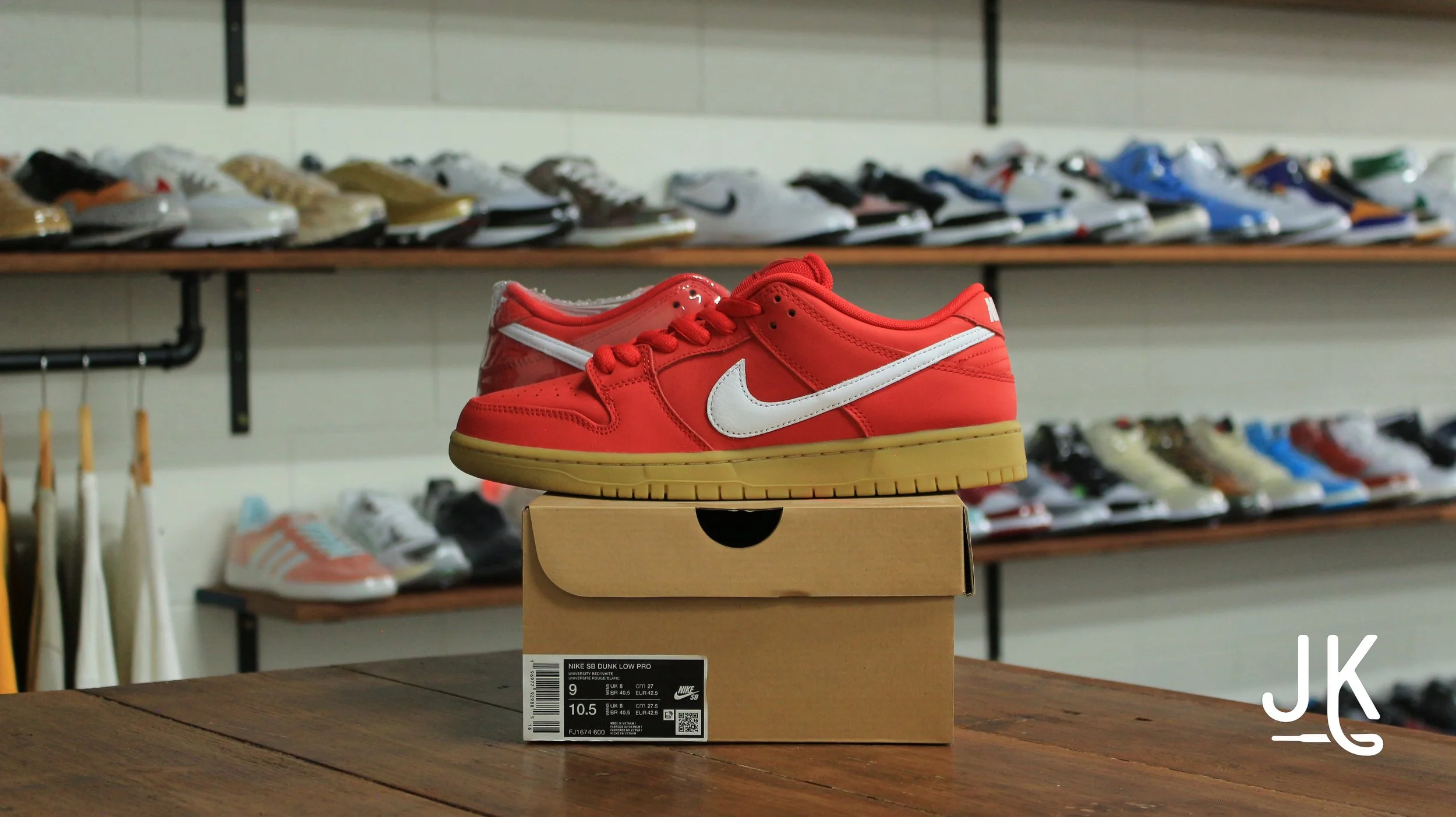 Nike SB Dunk Low University Red Gum