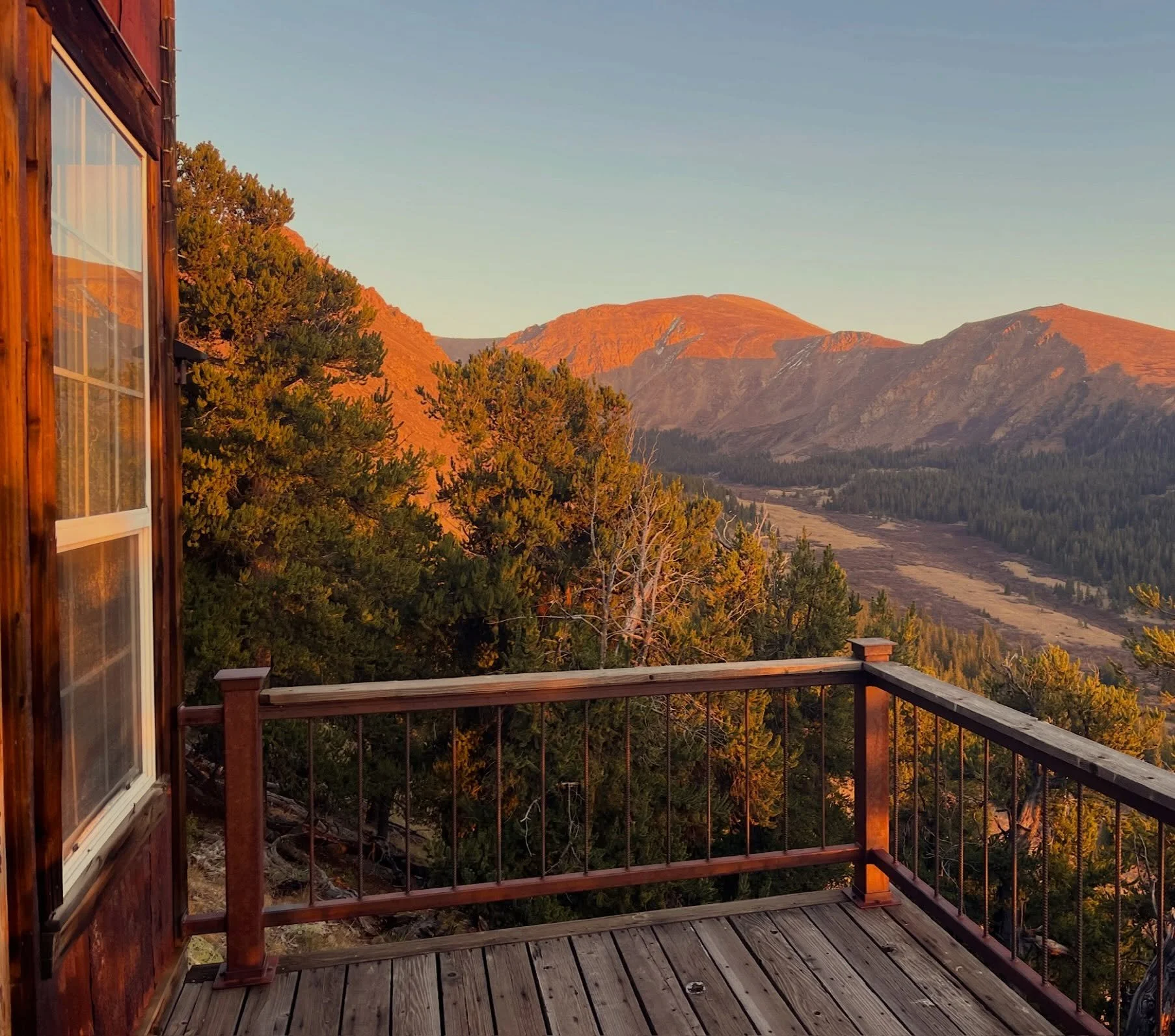 Being IN the sunset&rsquo;s alpen glow sure is special! #miningcabins #backcountryhut