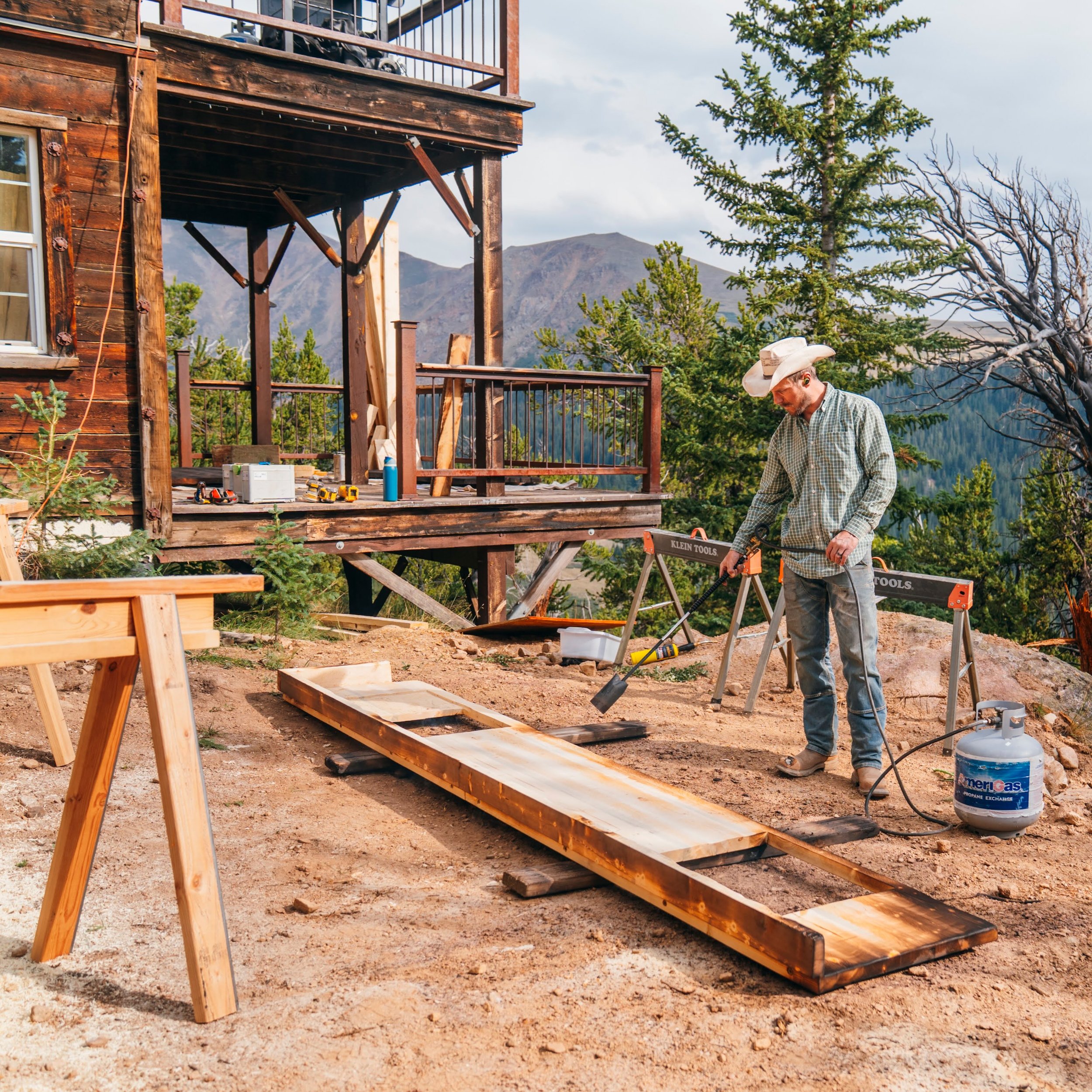 Cook up something yummy at The Rose Hut this winter! The kitchen has a four burner propane cooktop, a sink for greywater, and prep space. Cookware, serveware, and utensils are all provided - just bring food! And surprise, there&rsquo;s a *mini fridge