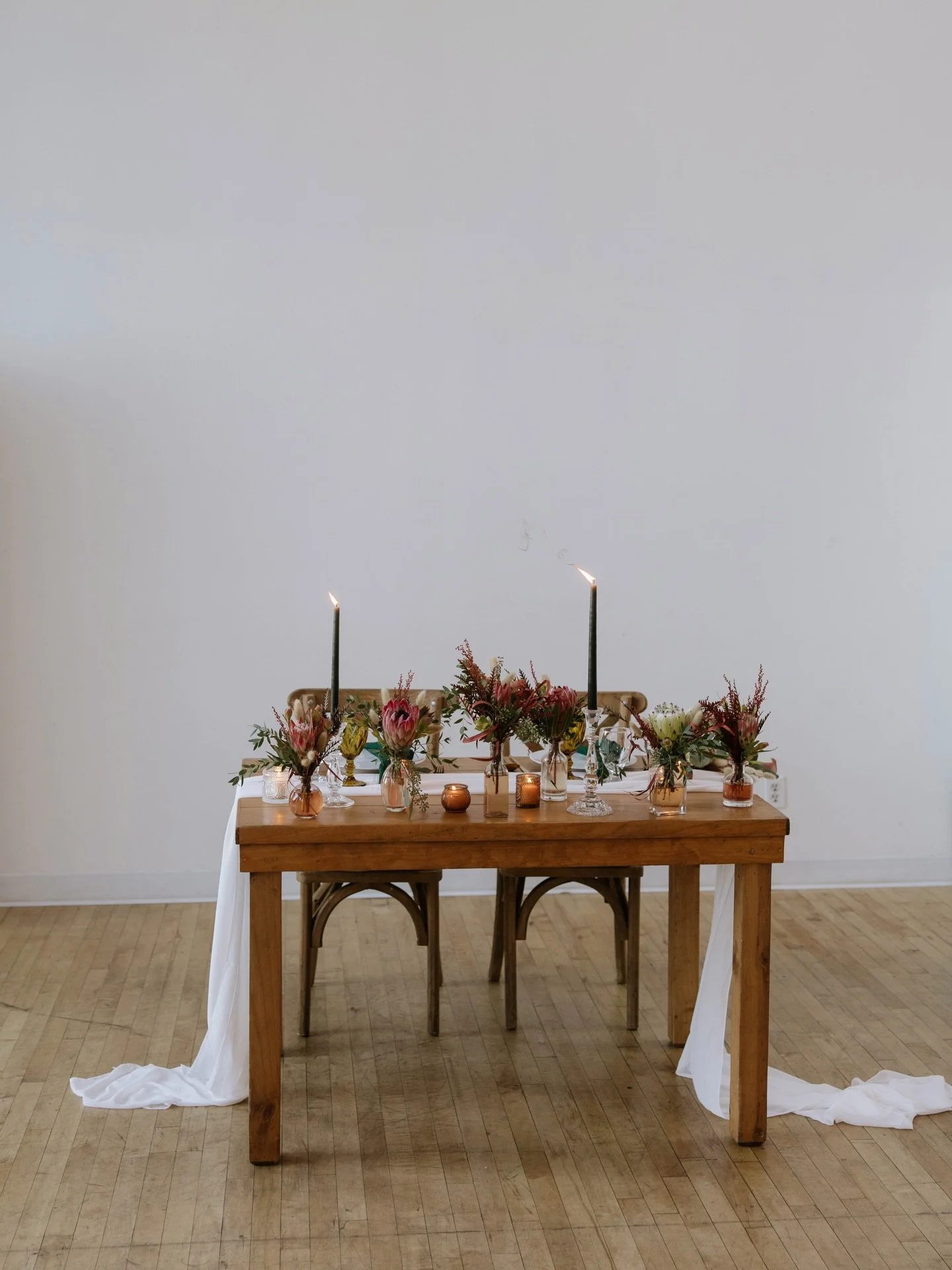 Table details intentionally documented on digital &amp; film to create a classic, elevated &amp; cozy feel retelling your story exactly the way it was lived🕊️&hearts;️

SS @aishadrayphoto 

#ncweddingphotographer #ncweddings #intimatewedding #2027br