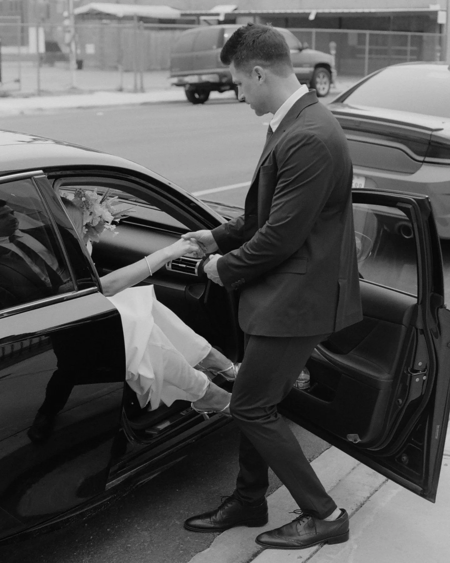 Haley &amp; Thaddeus chose a courthouse &ldquo;I do&rdquo; that felt quiet, intentional, and entirely theirs &hearts;️

Moments like this are exactly why I lean so deeply into Super 8 and film. There is a quiet intimacy in it, even within the fullnes