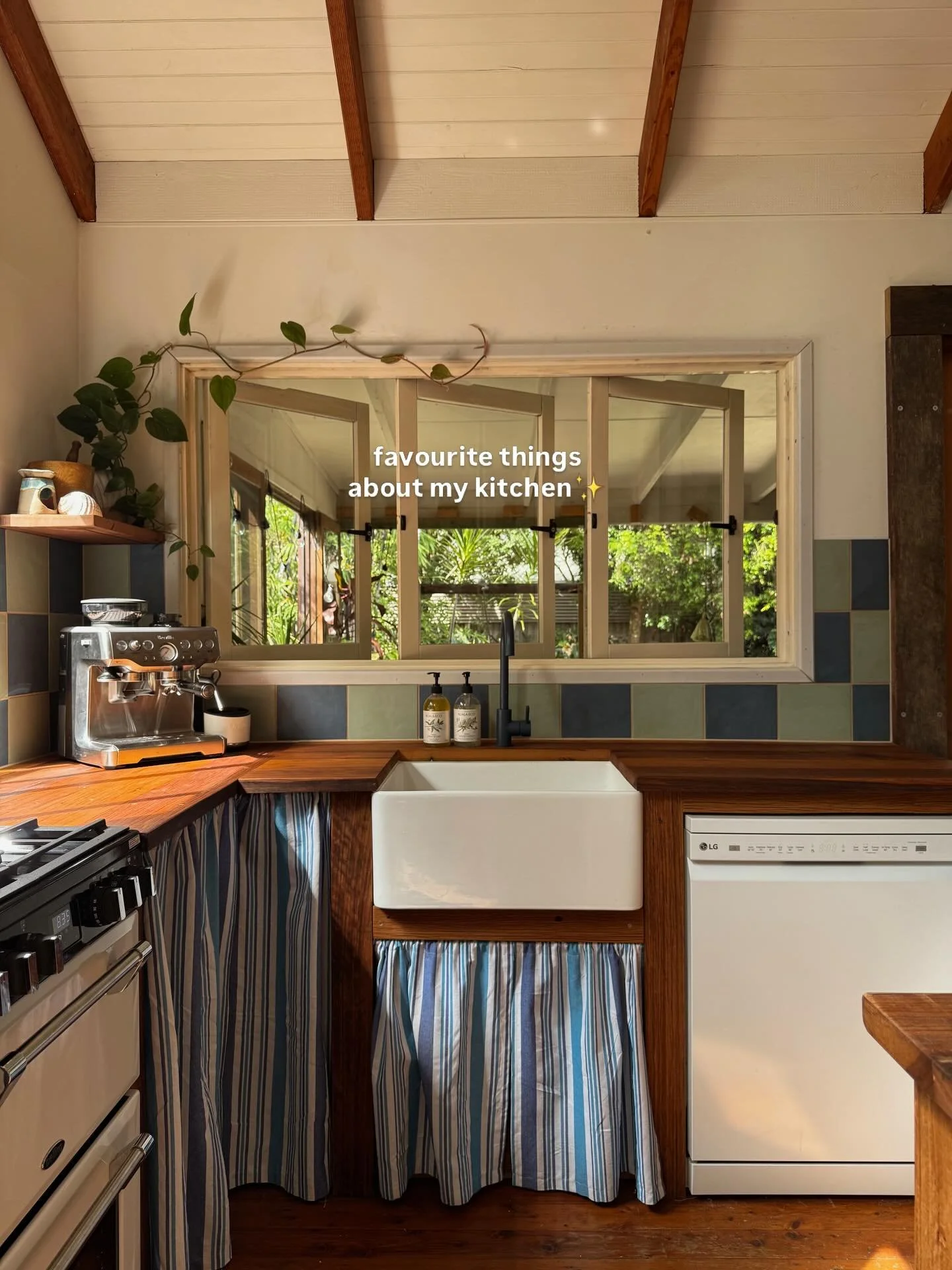 The brief ~ feels like home ~ 🤍
.
.
The selections
~
Tiles @tilecloud 
Sink @abiinteriors 
Tap @abiinteriors 
Oven - Belling 
Fridge &amp; Dishwasher @lgaustralia 
Fabric @spotlightstores 
Coffee machine @brevilleaus 
Kettle @lecreusetanz 
Cleaning 