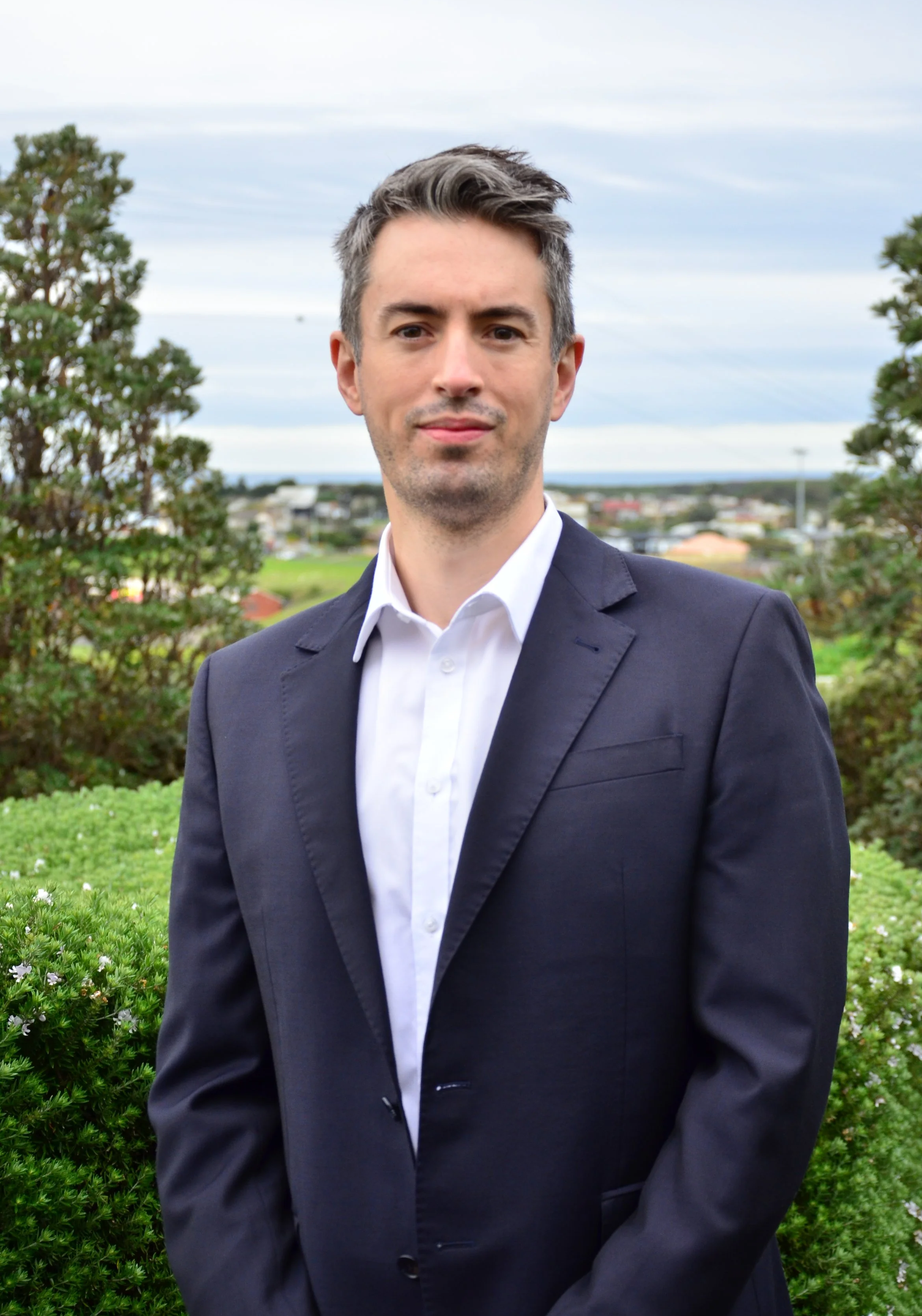 Warrnambool Orthopaedic Surgeon Vic  Mr Nathan Kirzner