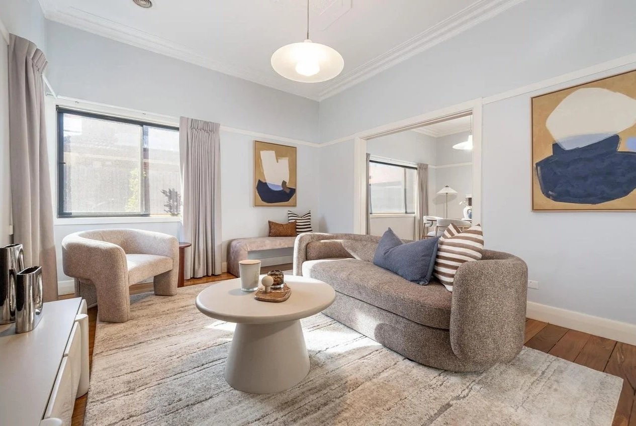 CLARITY ONE PROPERTY STYLING 
Styling: Studio Brasier
