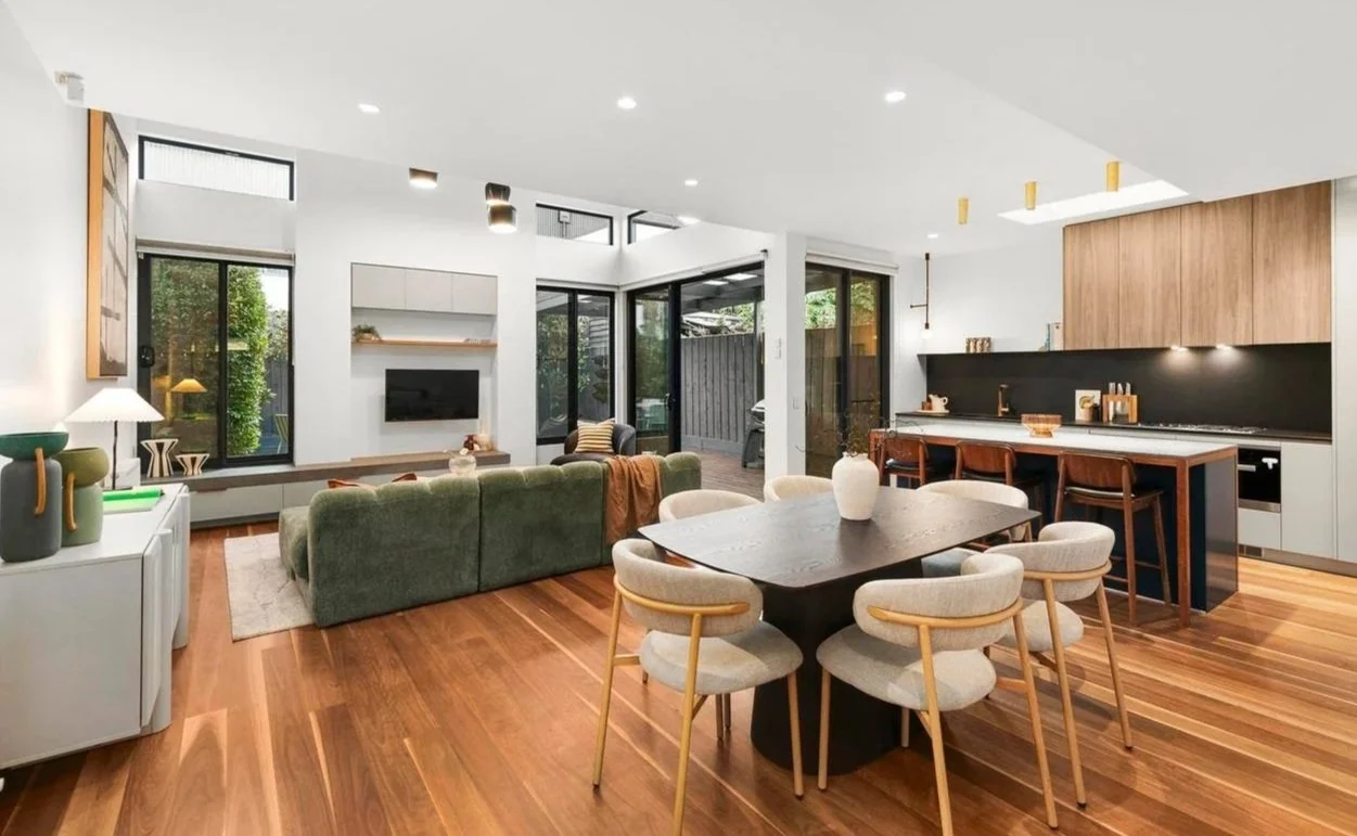 CLARITY ONE PROPERTY STYLING 
Styling: Studio Brasier