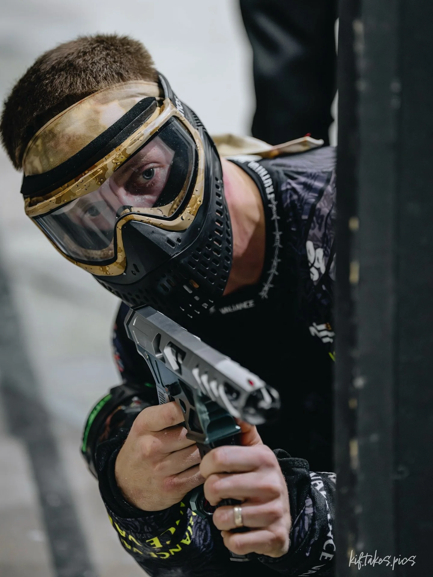 At last weeks scrims I saw a @monkcustoms_m oracle in the hands of @empire_zaza_06, the blaster is deceivingly light and well machined. 

All photos from last weeks scrims are edited 🎉

It&rsquo;s great to see all the international gear, that you ca