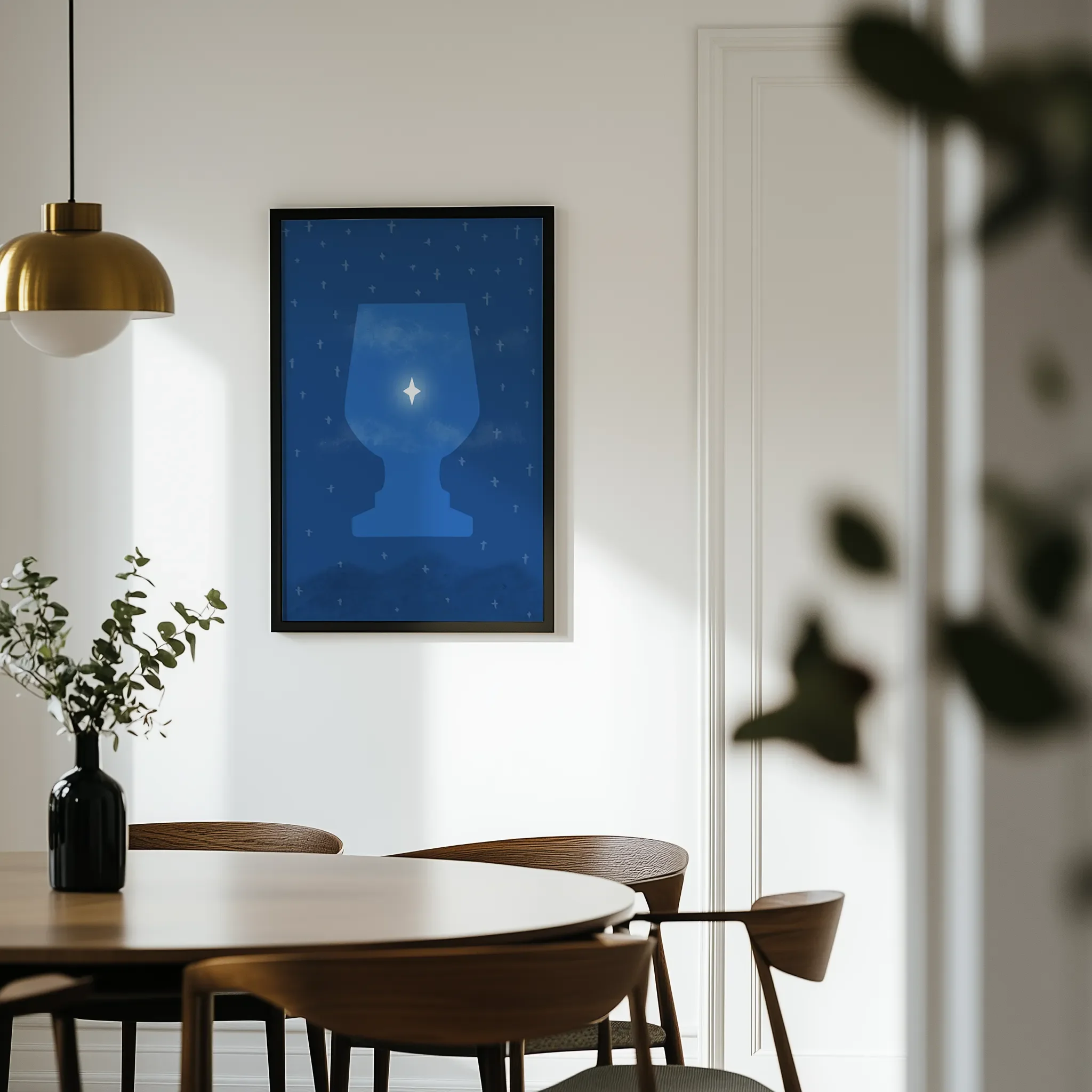 Displayed in a light dining room with a wooden round table and chairs.